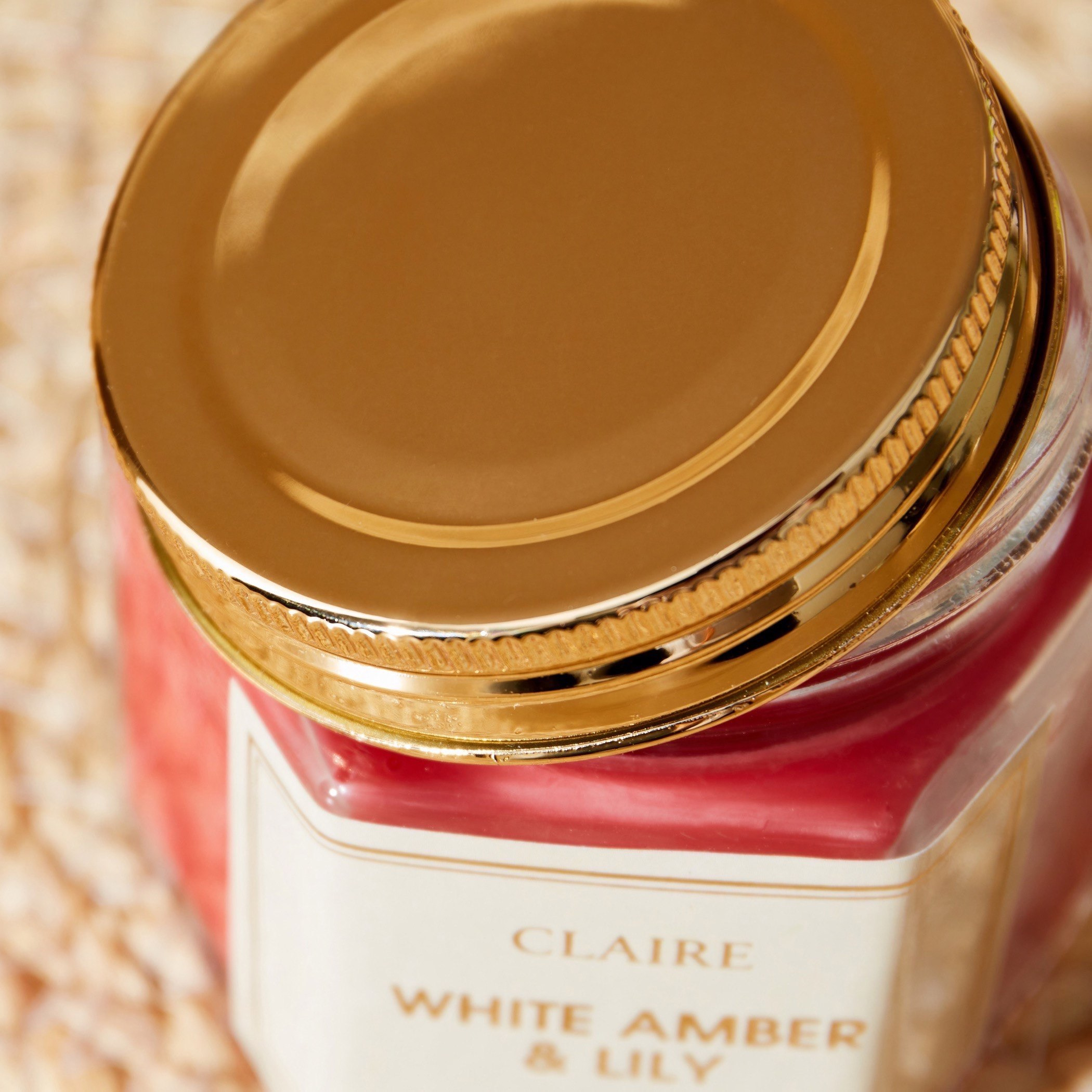 جرة شموع زجاجية برائحة العنبر الأبيض ليلي من كلير - 70 جم-hbxlivingroom-decorandaccessories-candles-image-5
