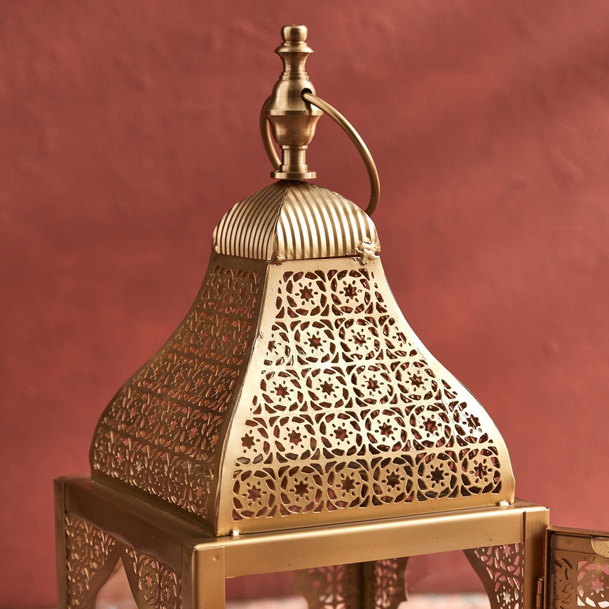 فانوس معدني مربع تقليدي بتفاصيل مفرّغة من مديحة - 18x18x43 سم-PROMO_HB_AE_B1G1_250925-image-4