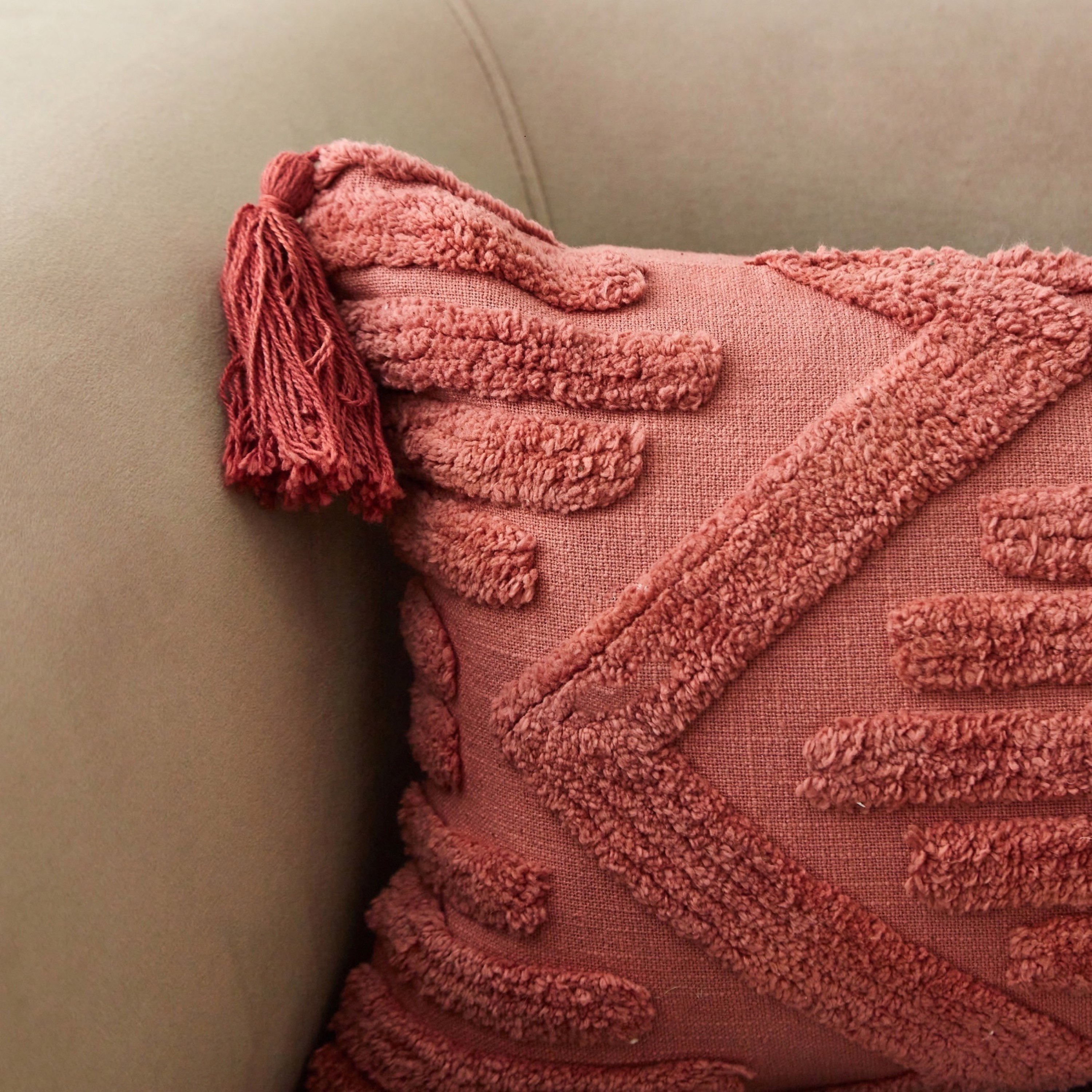 وسادة محشوة من بوهو بن - 30x50 سم-hbxlivingroom-furnishings-cushionsandcovers-filledcushions-image-2