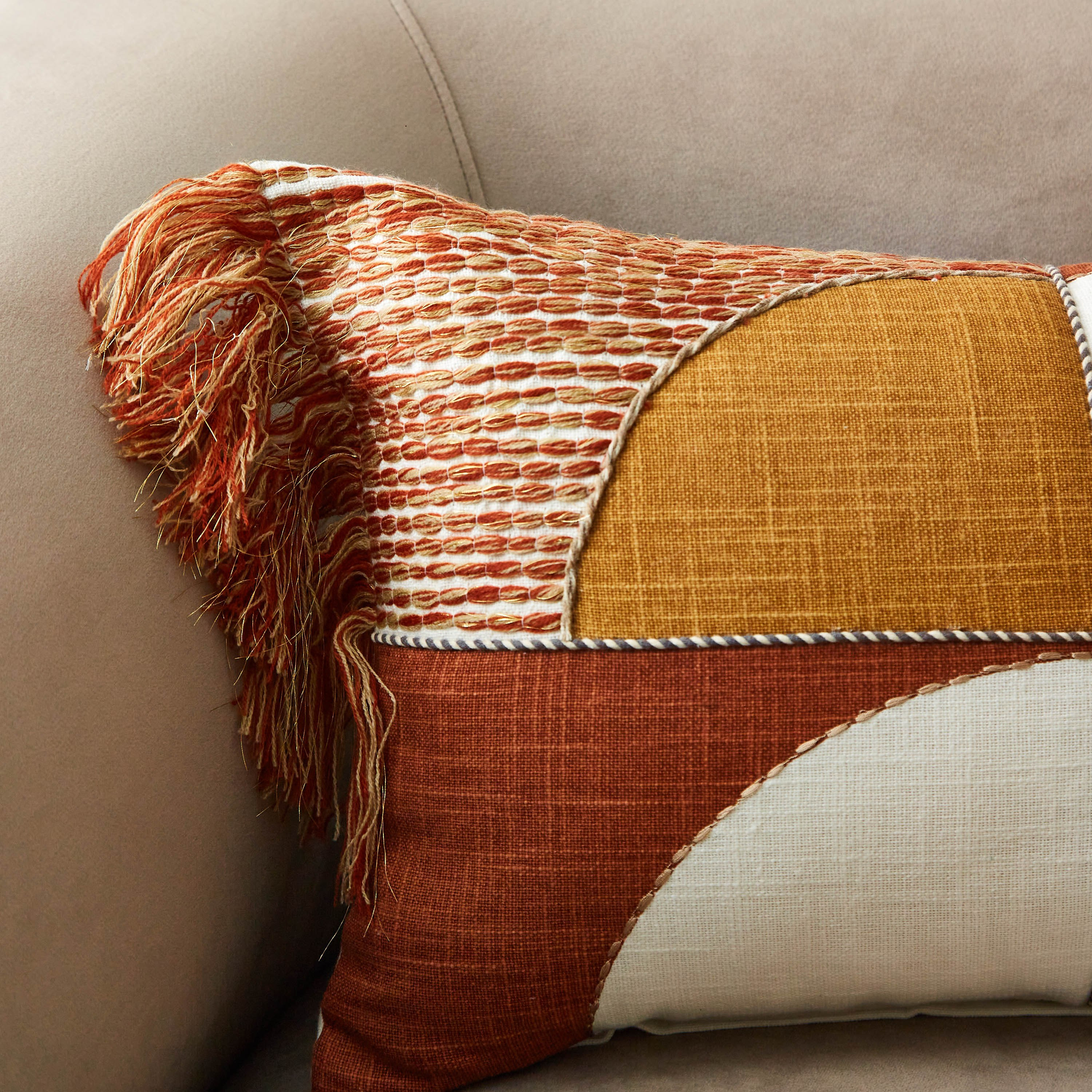 وسادة محشوة أدونيس من آرون - 30x50 سم-hbxlivingroom-furnishings-cushionsandcovers-filledcushions-image-2