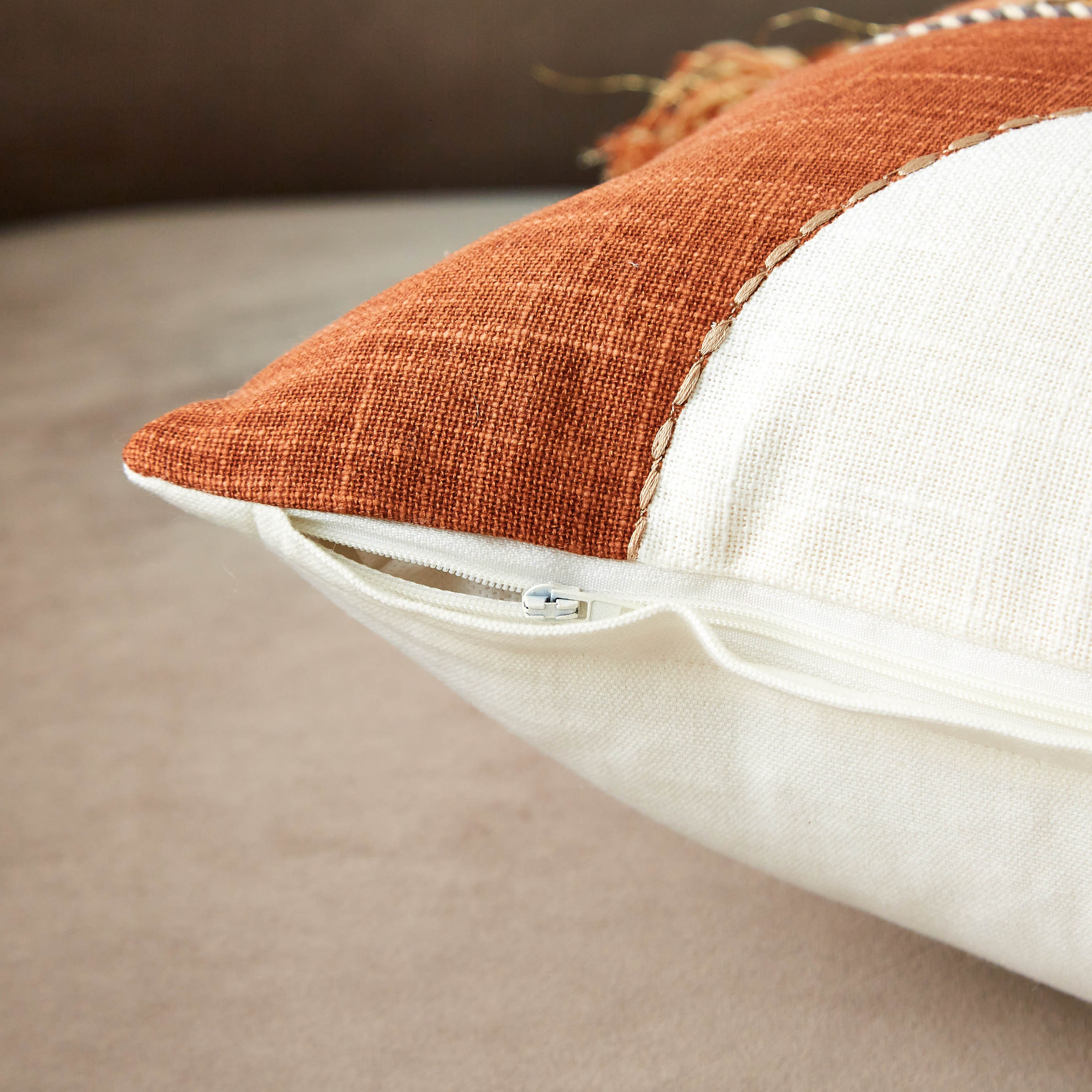 وسادة محشوة أدونيس من آرون - 30x50 سم-hbxlivingroom-furnishings-cushionsandcovers-filledcushions-image-3