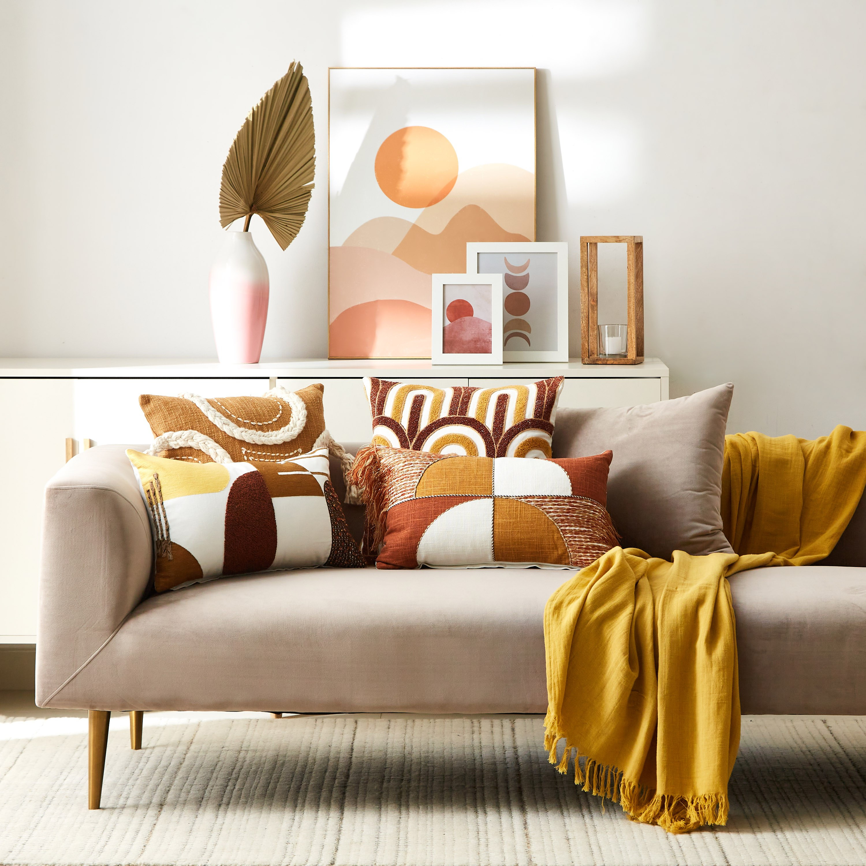 وسادة محشوة جاري من آرون - 30x50 سم-hbxlivingroom-furnishings-cushionsandcovers-filledcushions-image-4