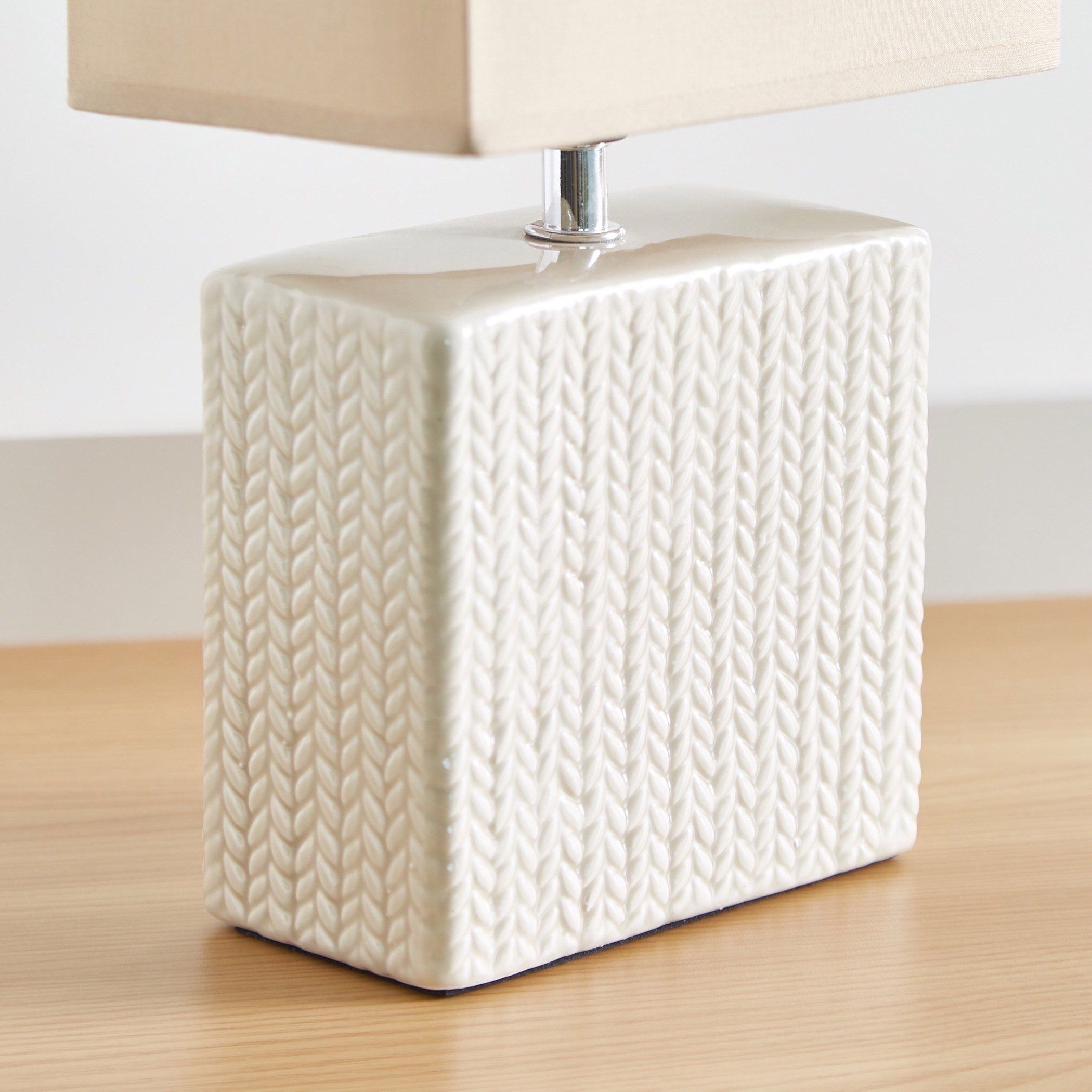 مصباح طاولة سيراميك من ألور - 18x13x31 سم-hbxlivingroom-lighting-tablelamps-image-3