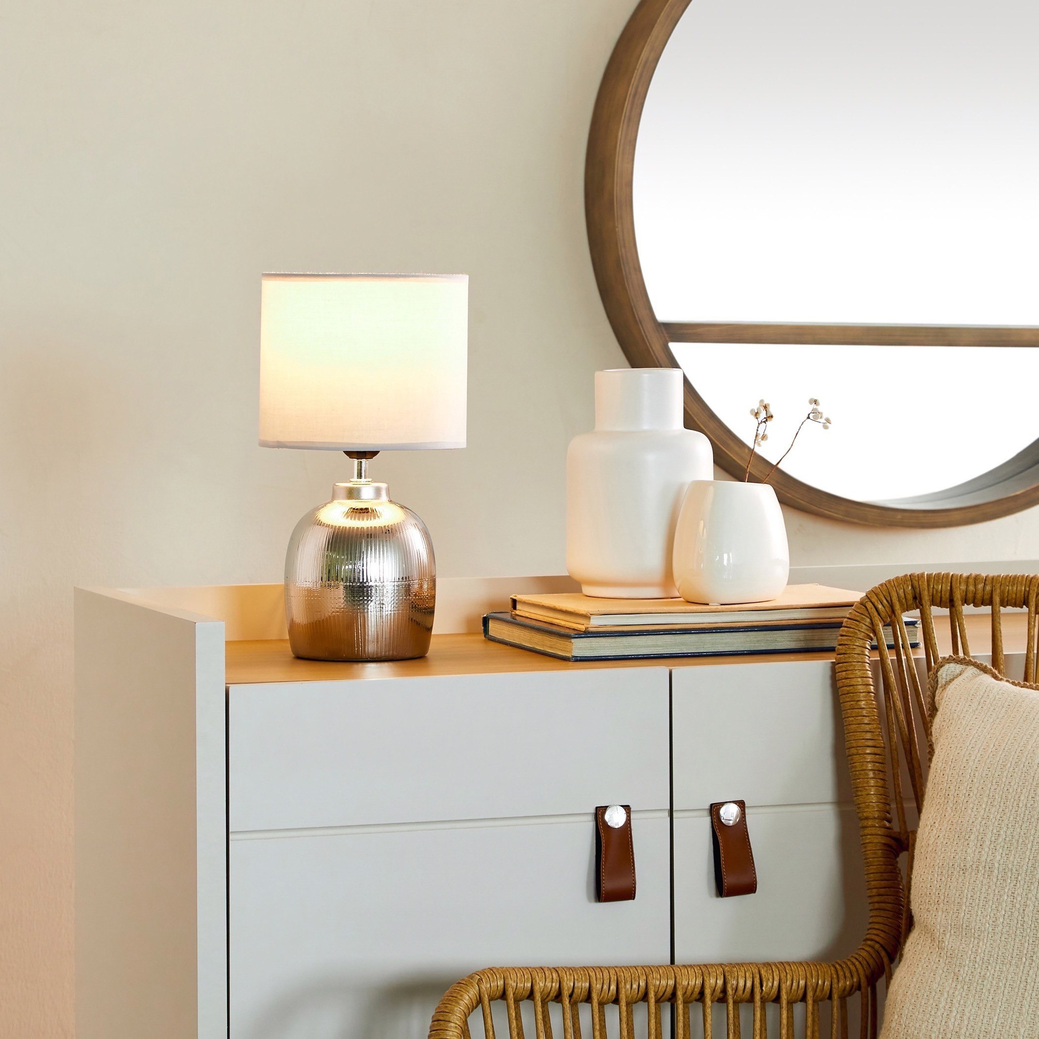 مصباح طاولة سيراميك بغطاء من ألور - 19x19x33 سم-hbxlivingroom-lighting-tablelamps-image-5