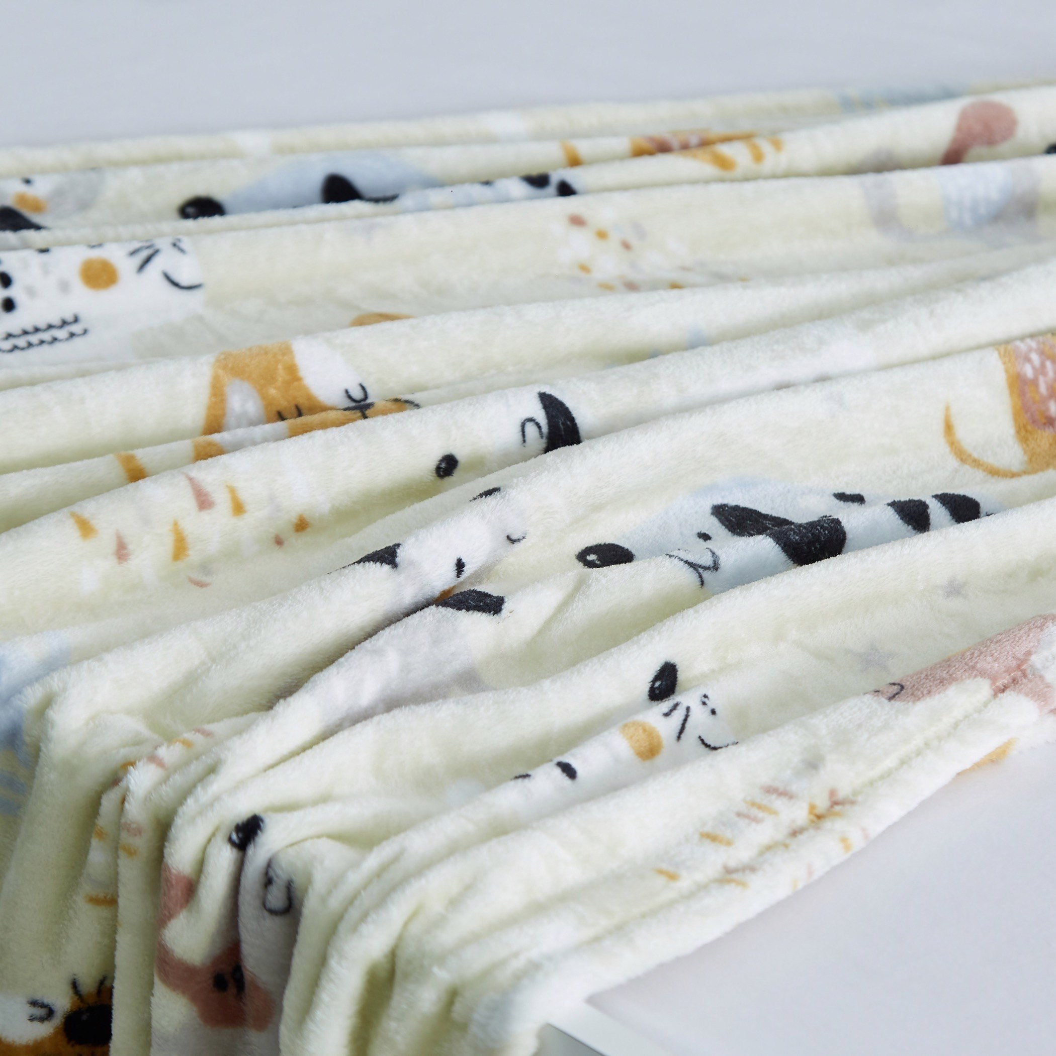 بطانية فردية بطبعات هابي بوبيز من سكويجل - 150×105 سم-hbxhomeware-hbxkidsandyouth-image-4