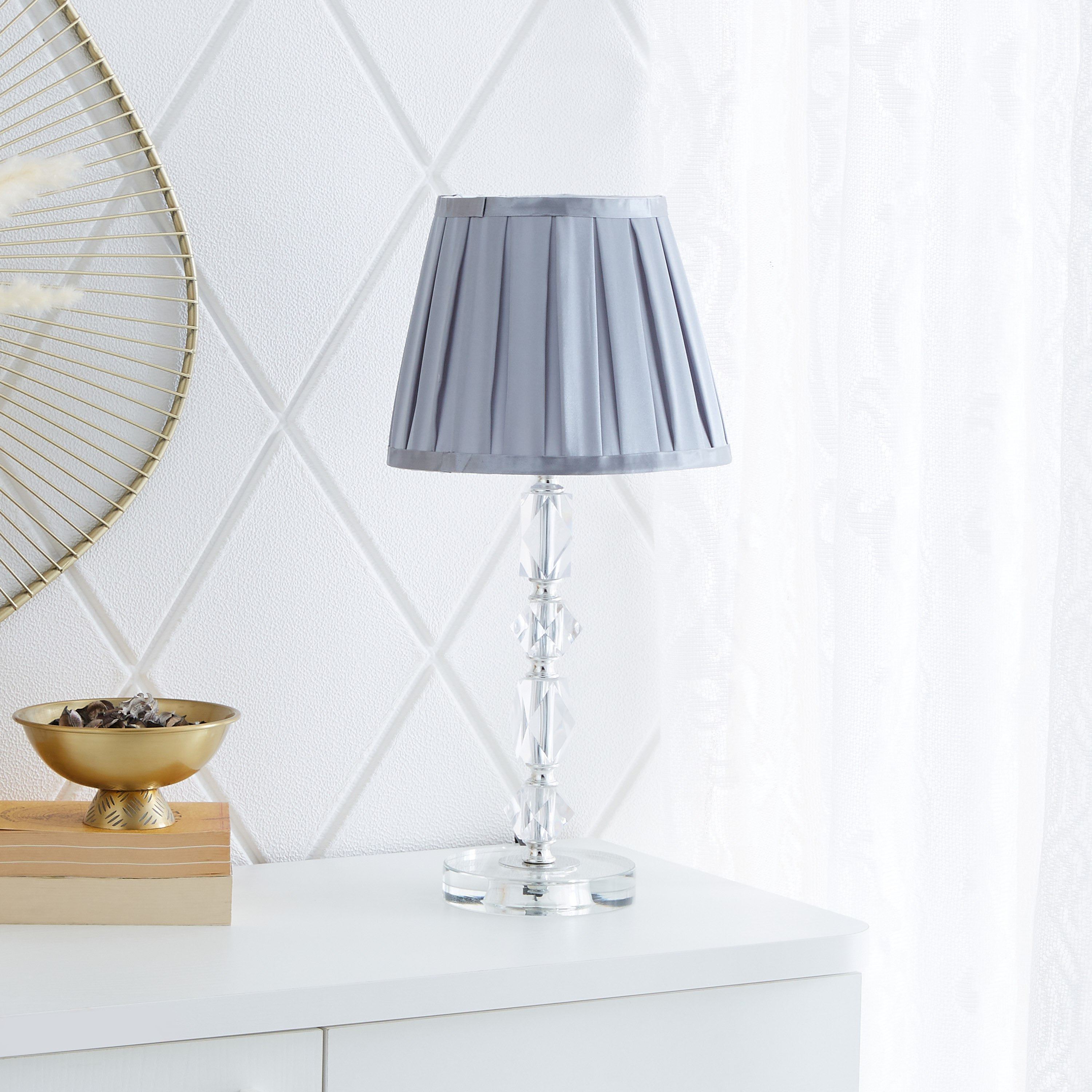 مصباح طاولة بقاعدة كريستال من نوفيلتي - 23x23x48 سم-hbxlivingroom-lighting-tablelamps-image-2