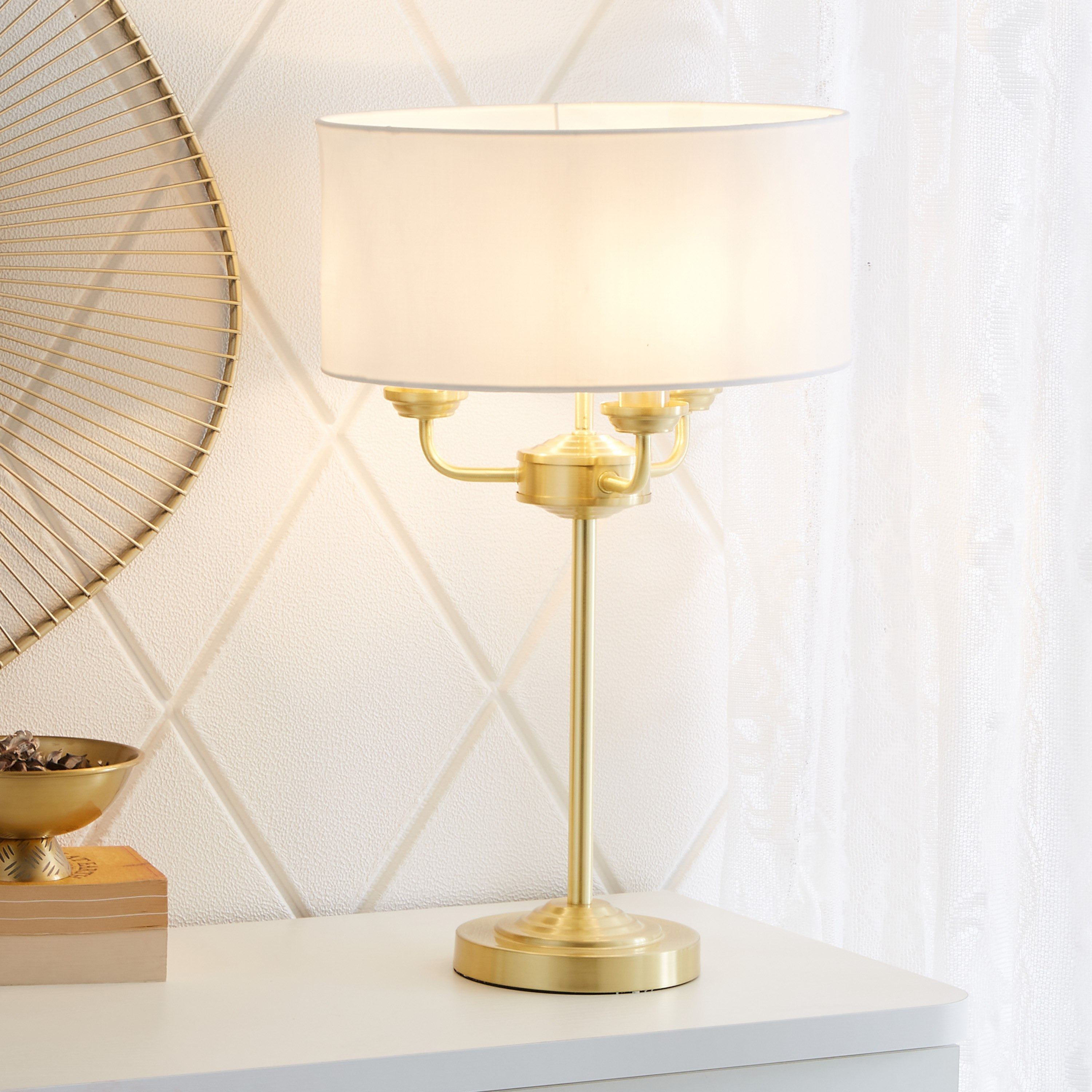 مصباح طاولة بغطاء وقاعدة ذهبية معدنية من نوفيليتي - 32x32x53 سم-hbxlivingroom-lighting-tablelamps-image-2