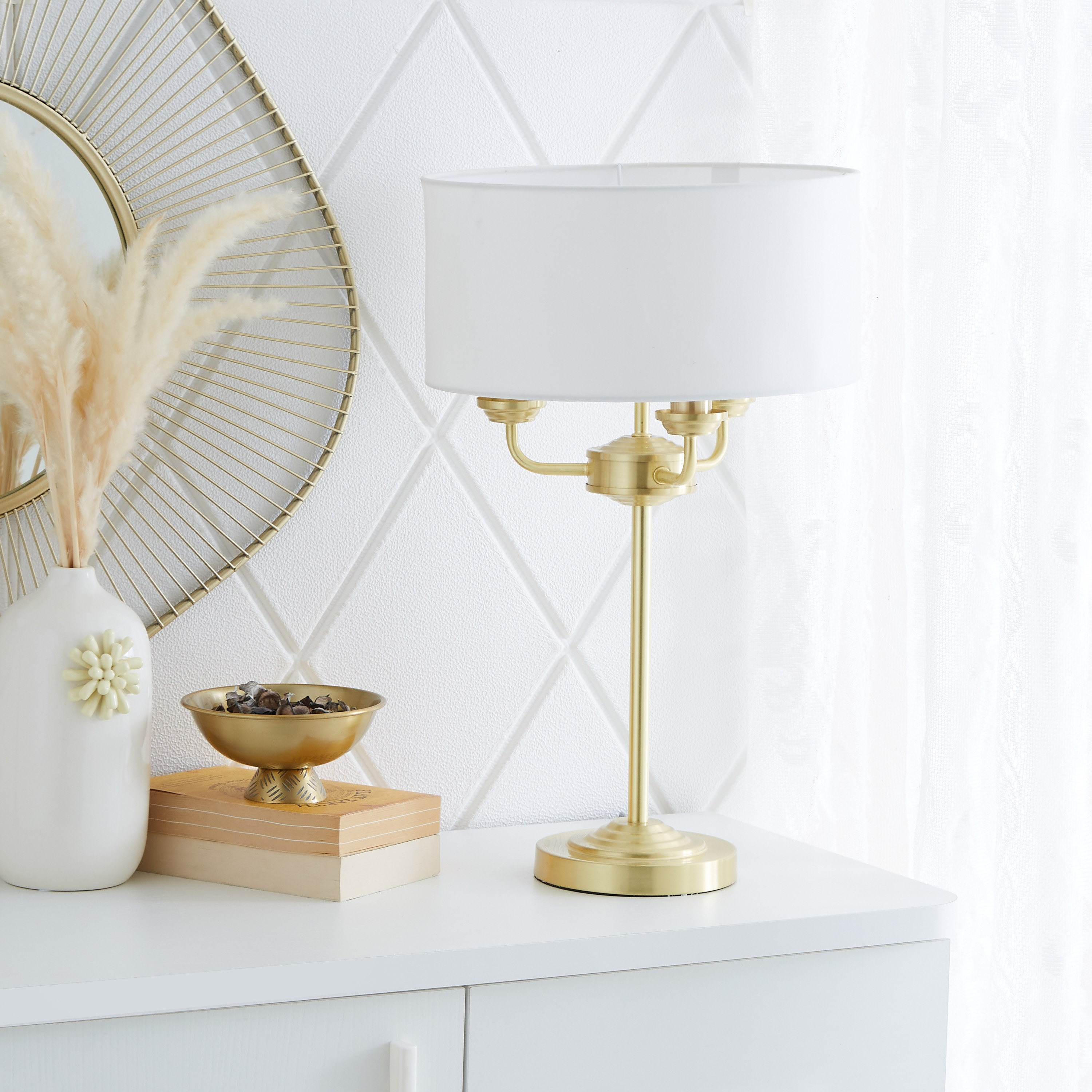مصباح طاولة بغطاء وقاعدة ذهبية معدنية من نوفيليتي - 32x32x53 سم-hbxlivingroom-lighting-tablelamps-image-3