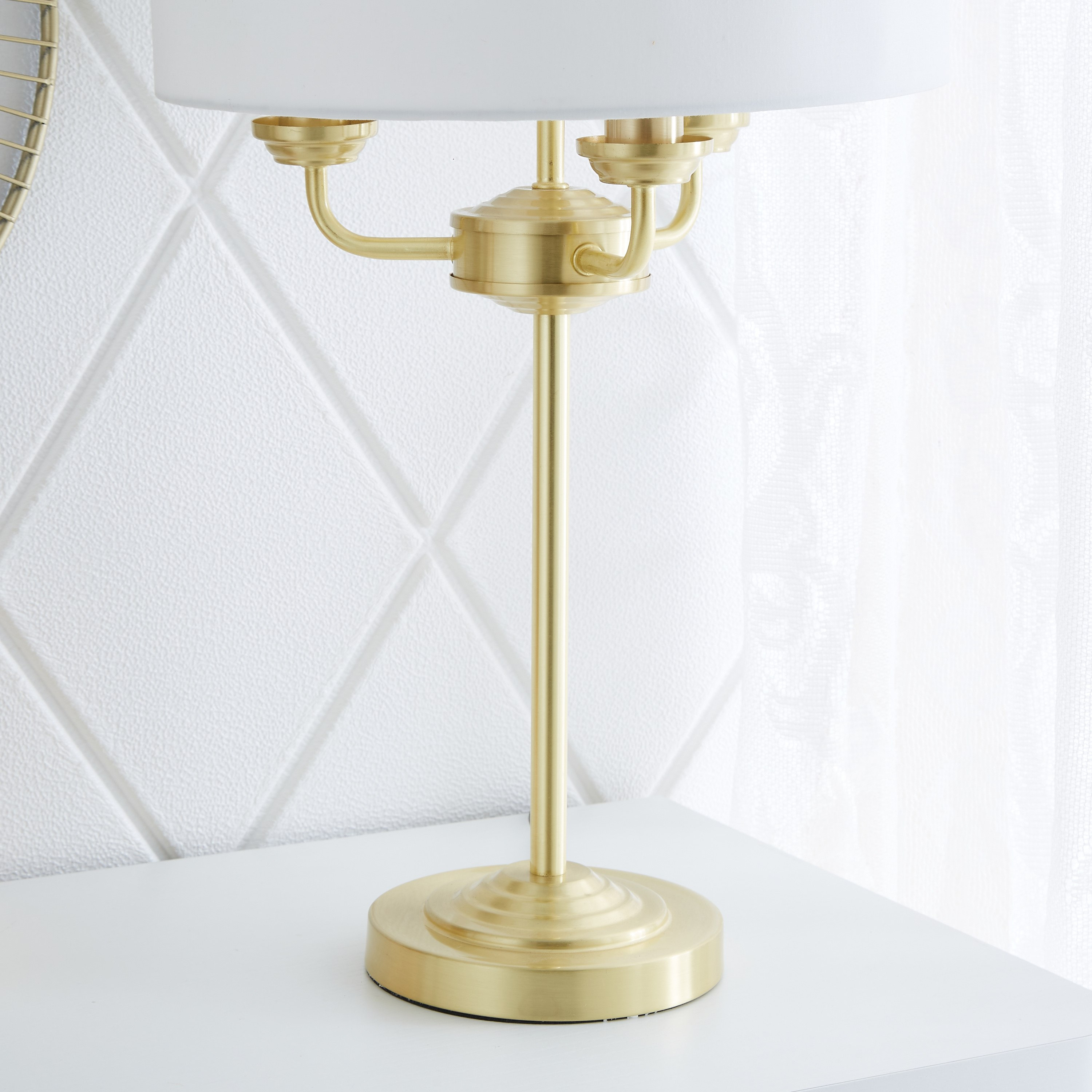 مصباح طاولة بغطاء وقاعدة ذهبية معدنية من نوفيليتي - 32x32x53 سم-hbxlivingroom-lighting-tablelamps-image-4