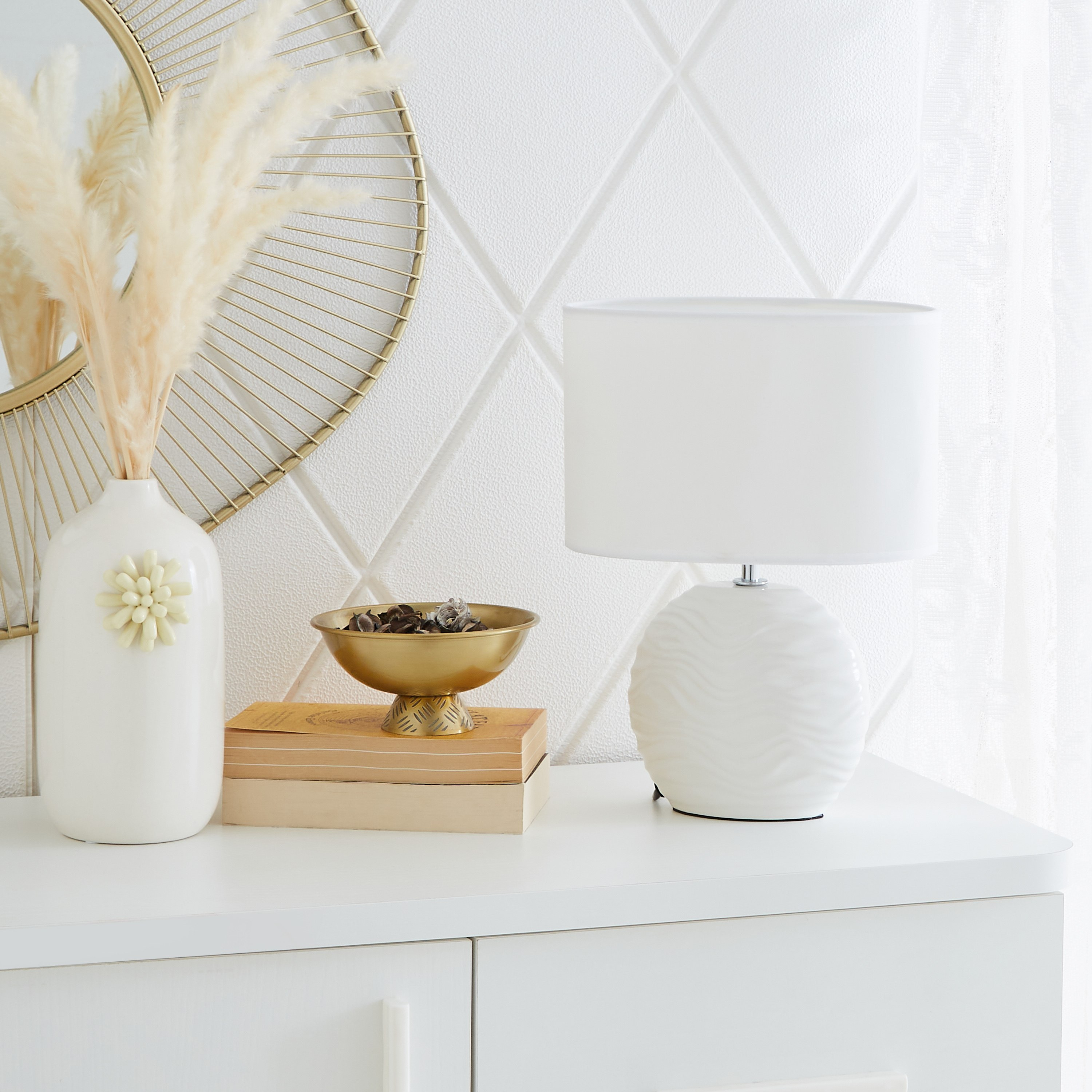 مصباح طاولة بقاعدة سيراميك بتصميم بارز الملمس من نوفيلتي - 24x13x34 سم-hbxlivingroom-lighting-tablelamps-image-4