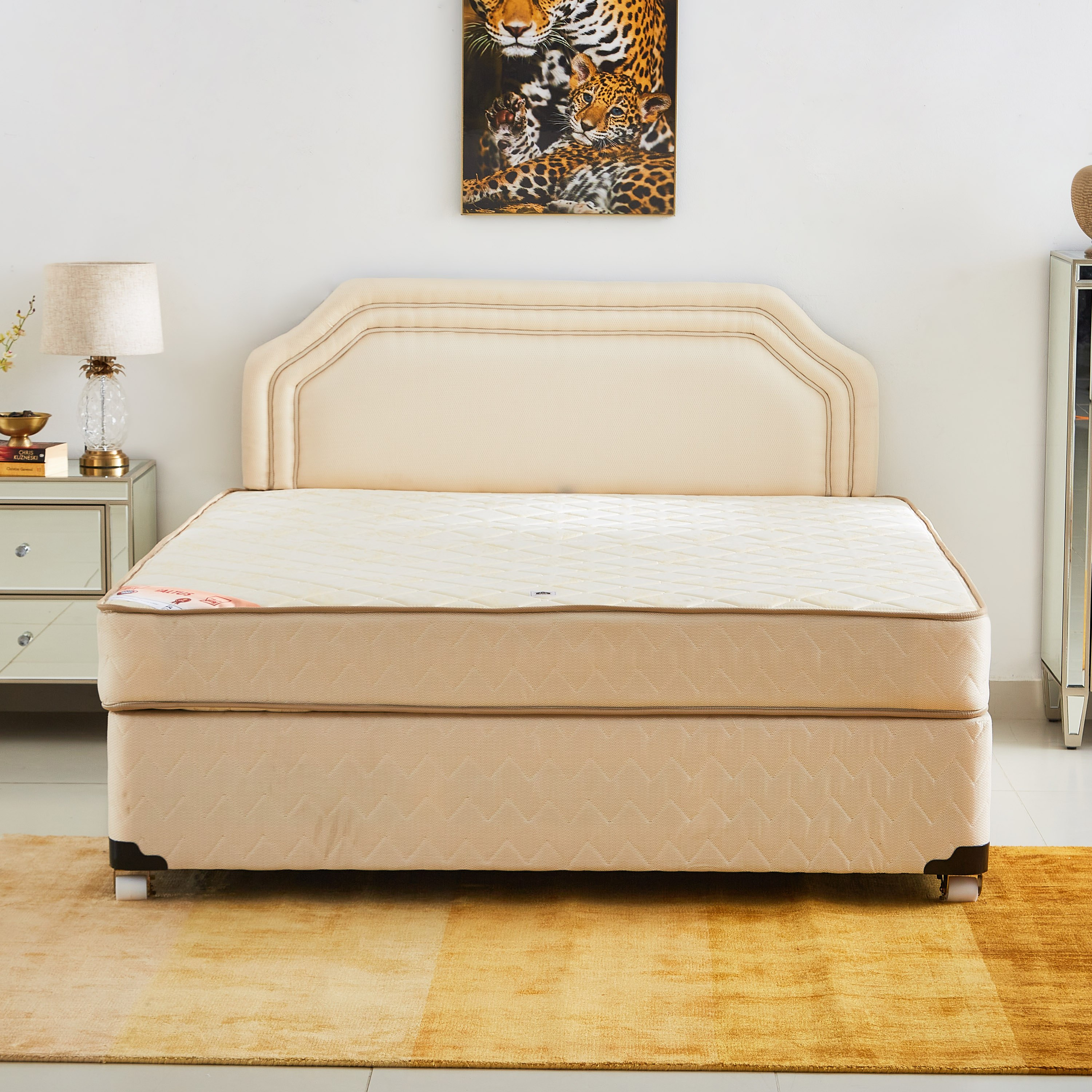 سرير ديفان كوين بمرتبة ولوح رأسي 3 قطع من آي ألتوس - 150x200 سم -hbxfurniture-bedsandbedsets-beds-image-2