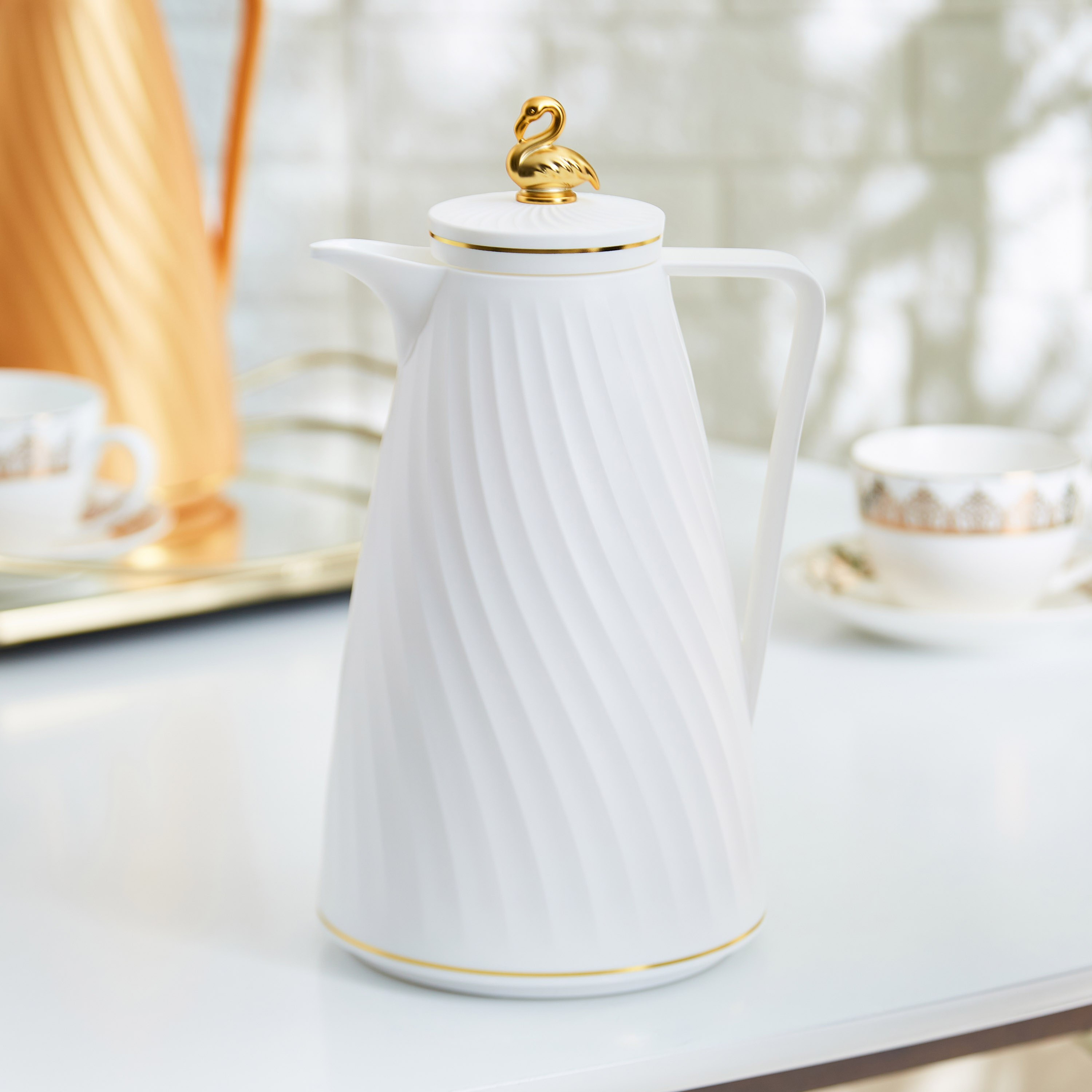 قارورة عازلة للحرارة تويست من رويال - 1 لتر-hbxhomeware-hbxkitchen-image-1