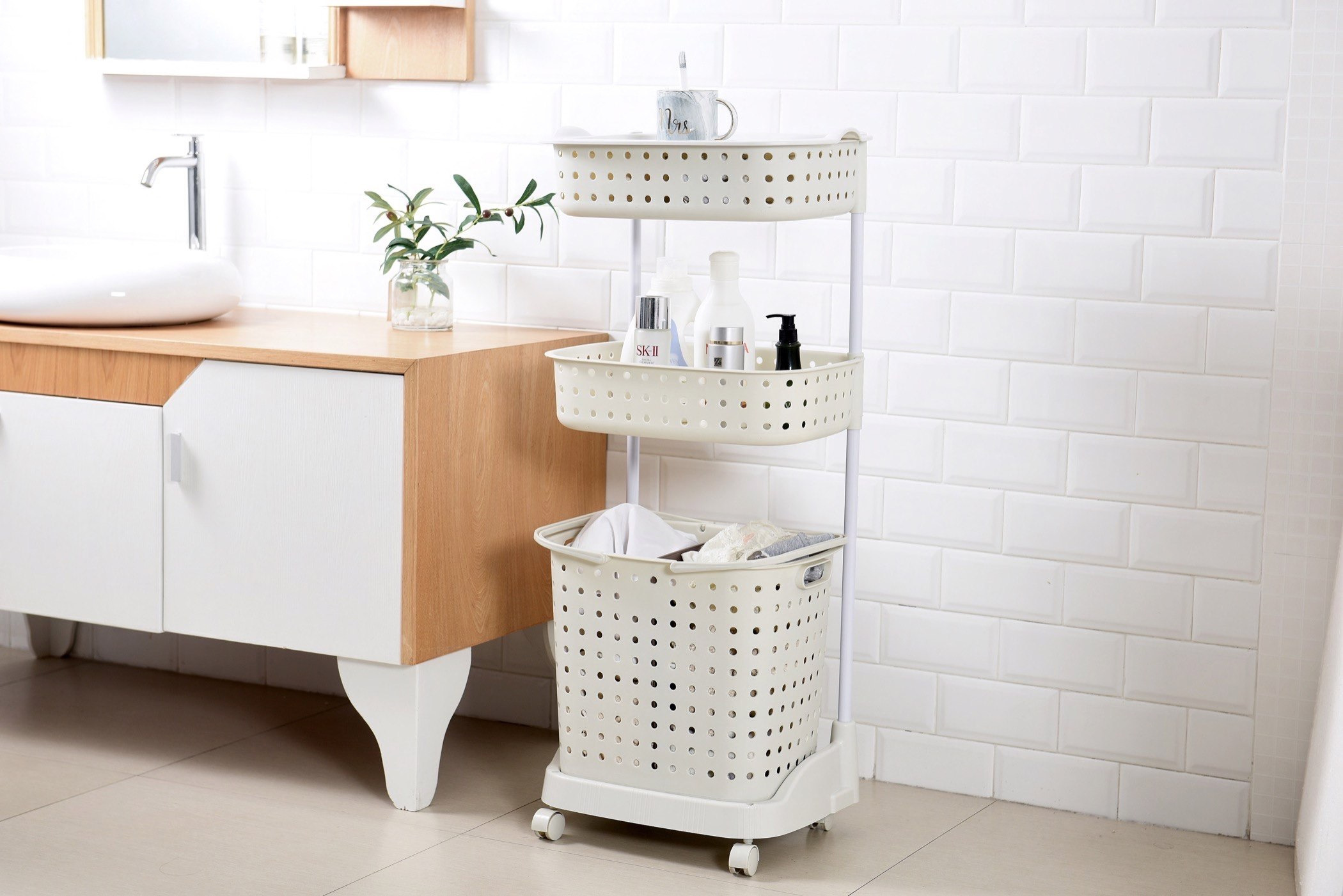 سلة غسيل ترولي بـ3 طوابق بعجلات من نيو - 44x32.5x103 سم-hbxbathroom-bathroomstorage-laundryhampers-image-2
