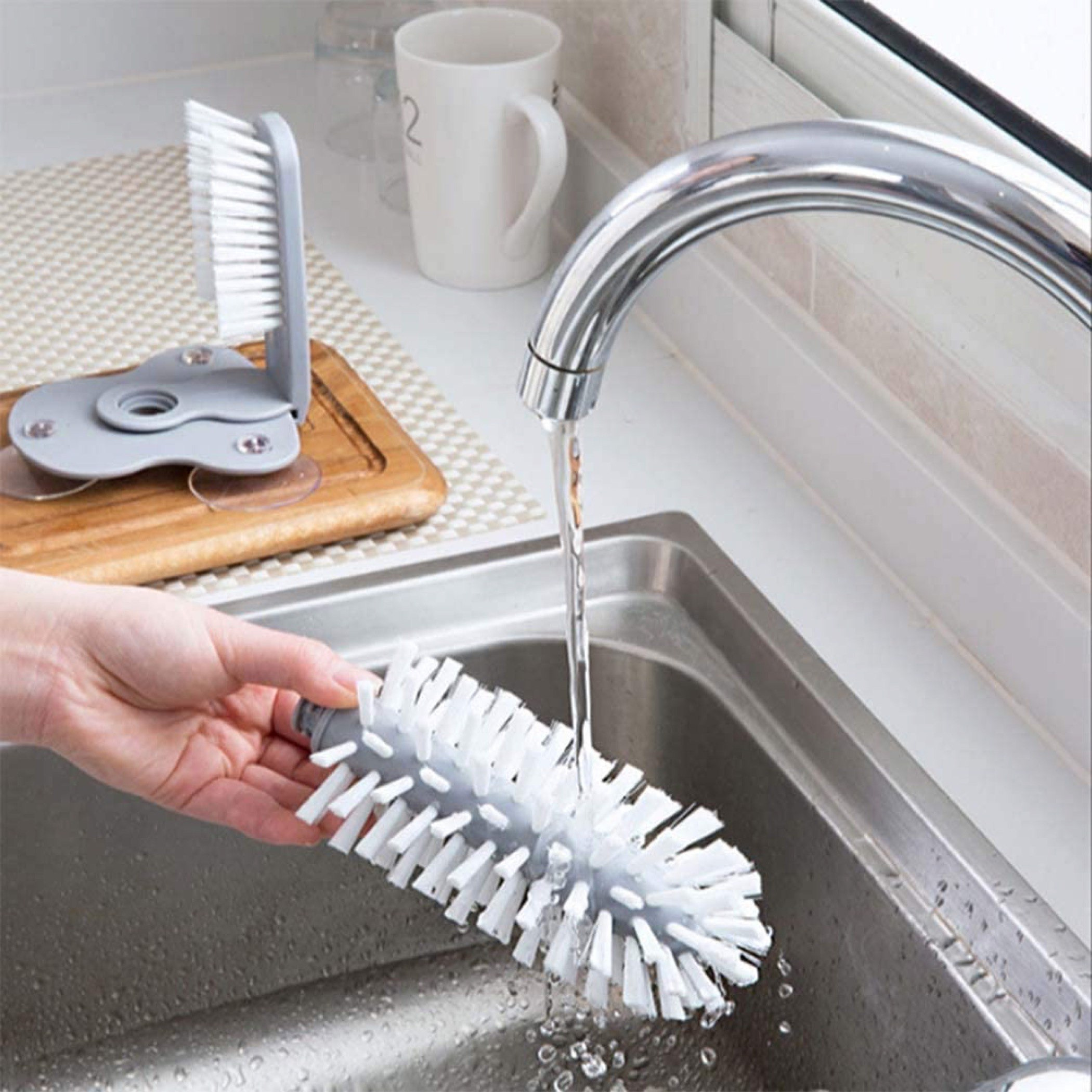 فرشاة تنظيف قارورات المياه والكاسات بلاصقة من نيو-hbxhomeware-hbxkitchen-image-1