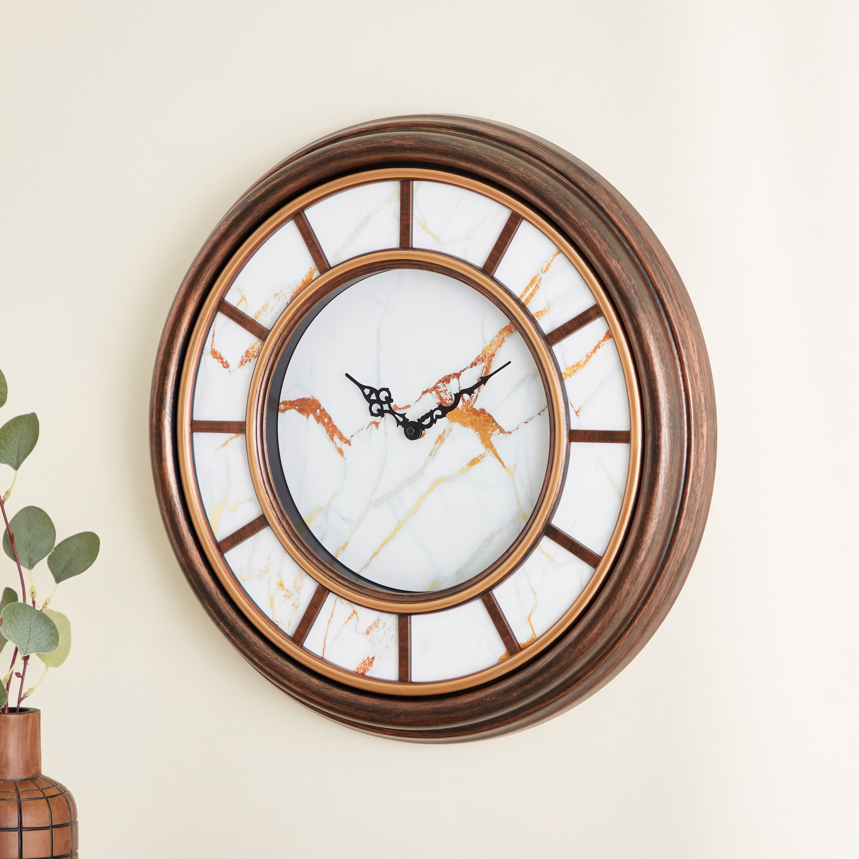 ساعة حائط بملمس رخام من دلفين - 51x6 سم-hbxdiningroom-decorandaccessories-clocks-image-2