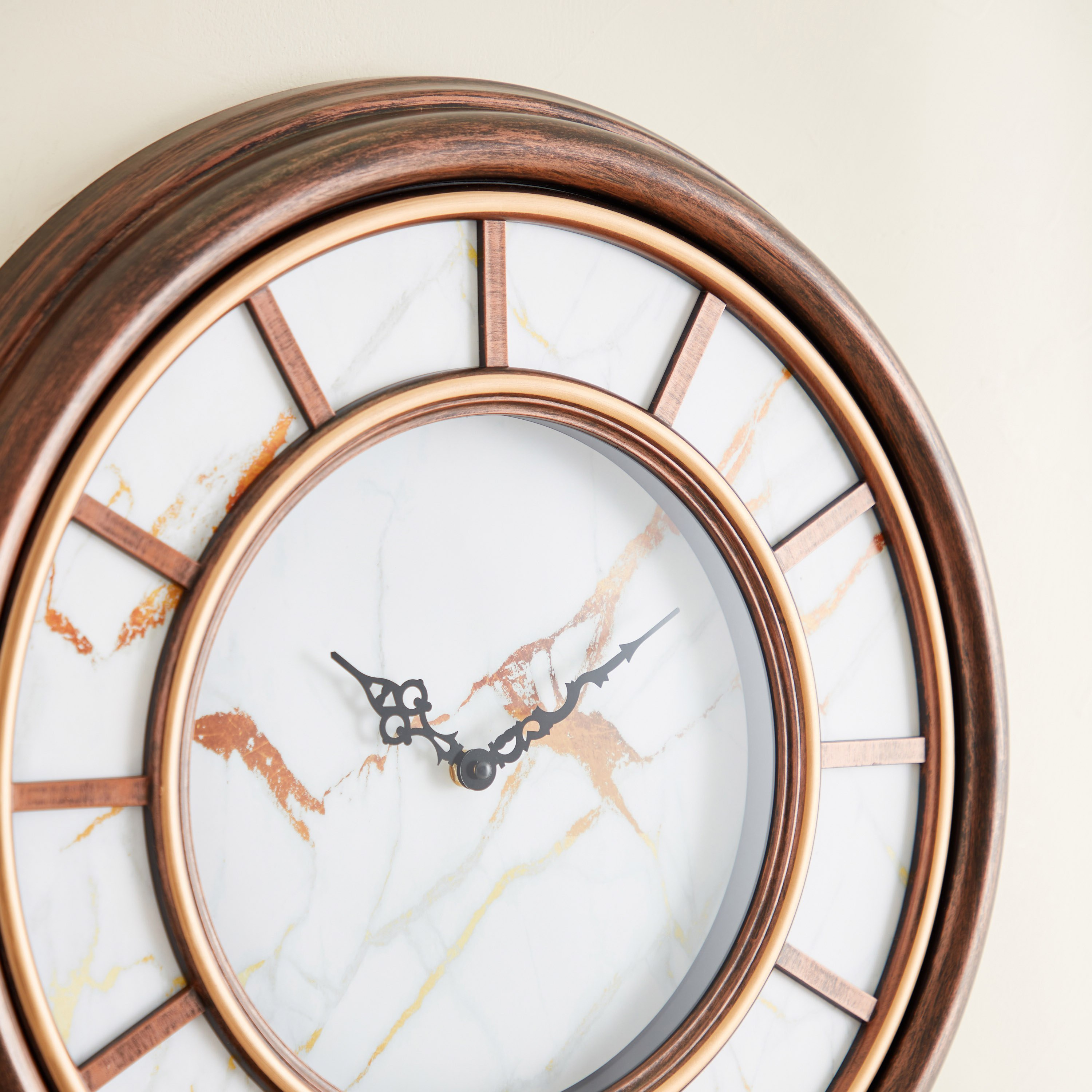 ساعة حائط بملمس رخام من دلفين - 51x6 سم-hbxdiningroom-decorandaccessories-clocks-image-3