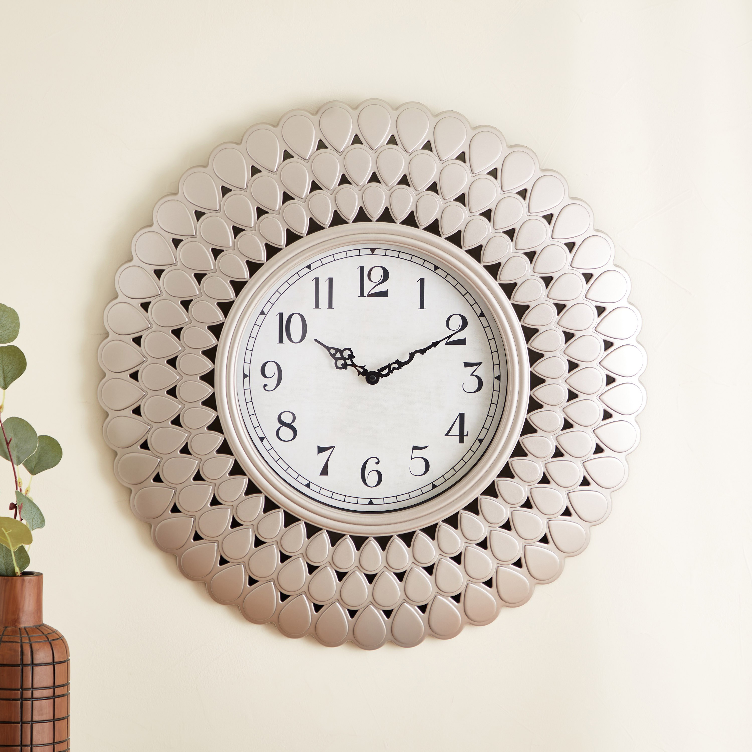 ساعة حائط بإطار على شكل قطرة من دلفين - 61 × 5 سم-hbxdiningroom-decorandaccessories-clocks-image-1