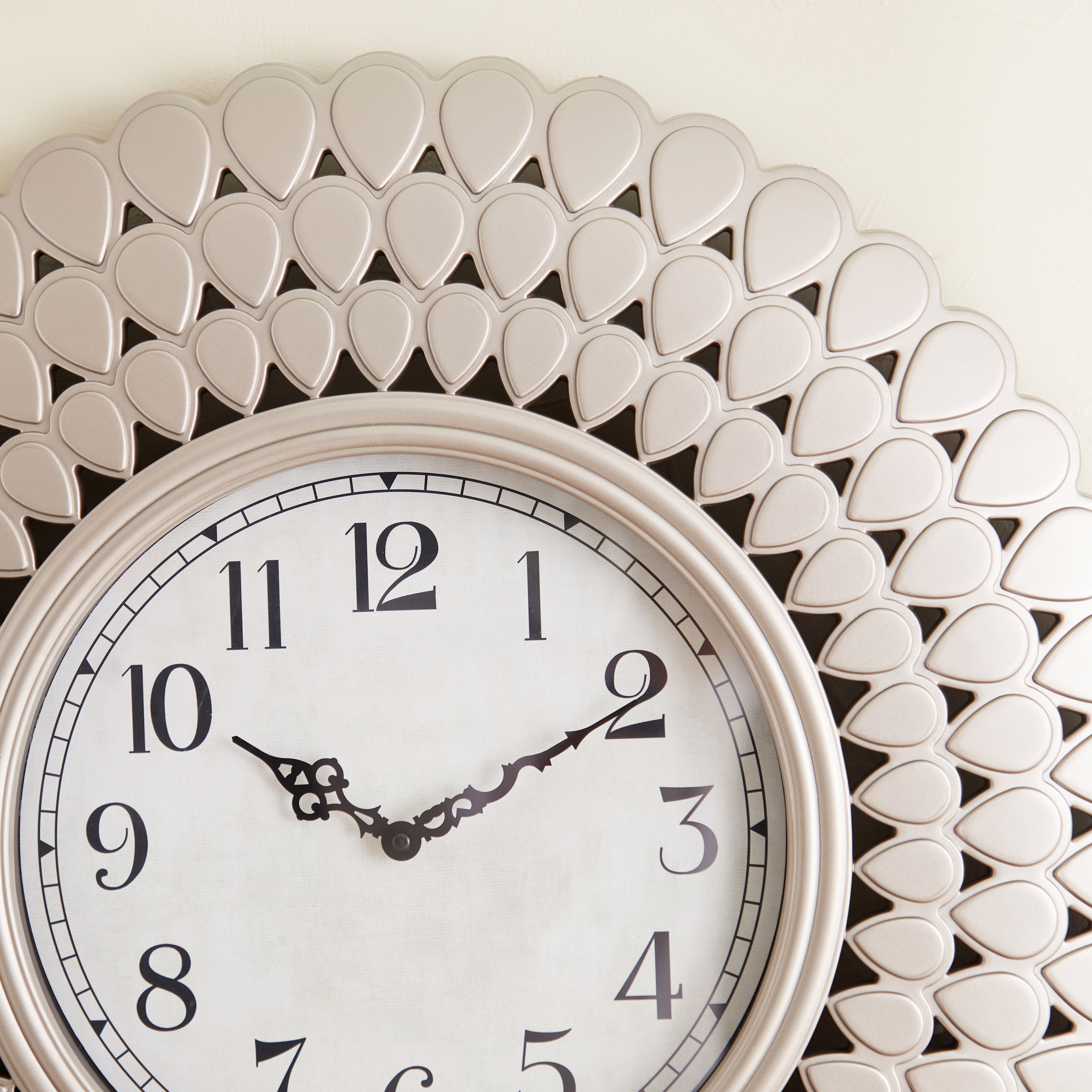 ساعة حائط بإطار على شكل قطرة من دلفين - 61 × 5 سم-hbxdiningroom-decorandaccessories-clocks-image-3