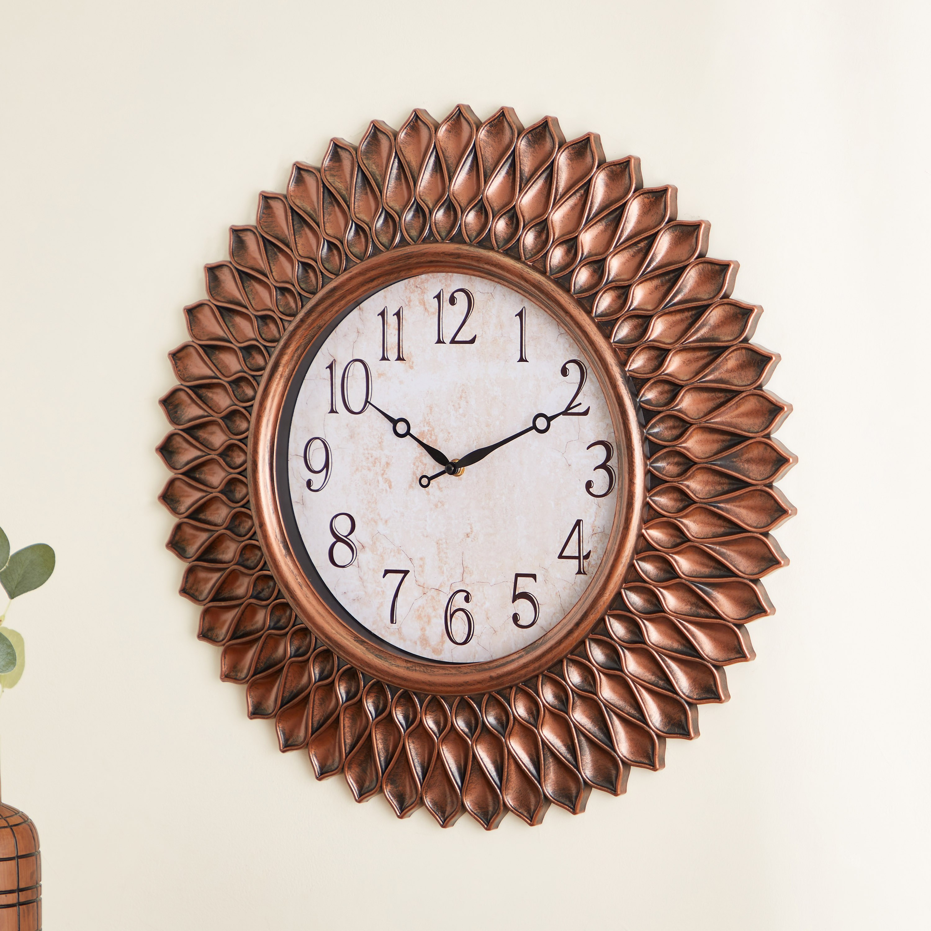 ساعة حائط بحواف بشكل بتلات مدببة من دلفين - 55x5 سم-hbxdiningroom-decorandaccessories-clocks-image-2
