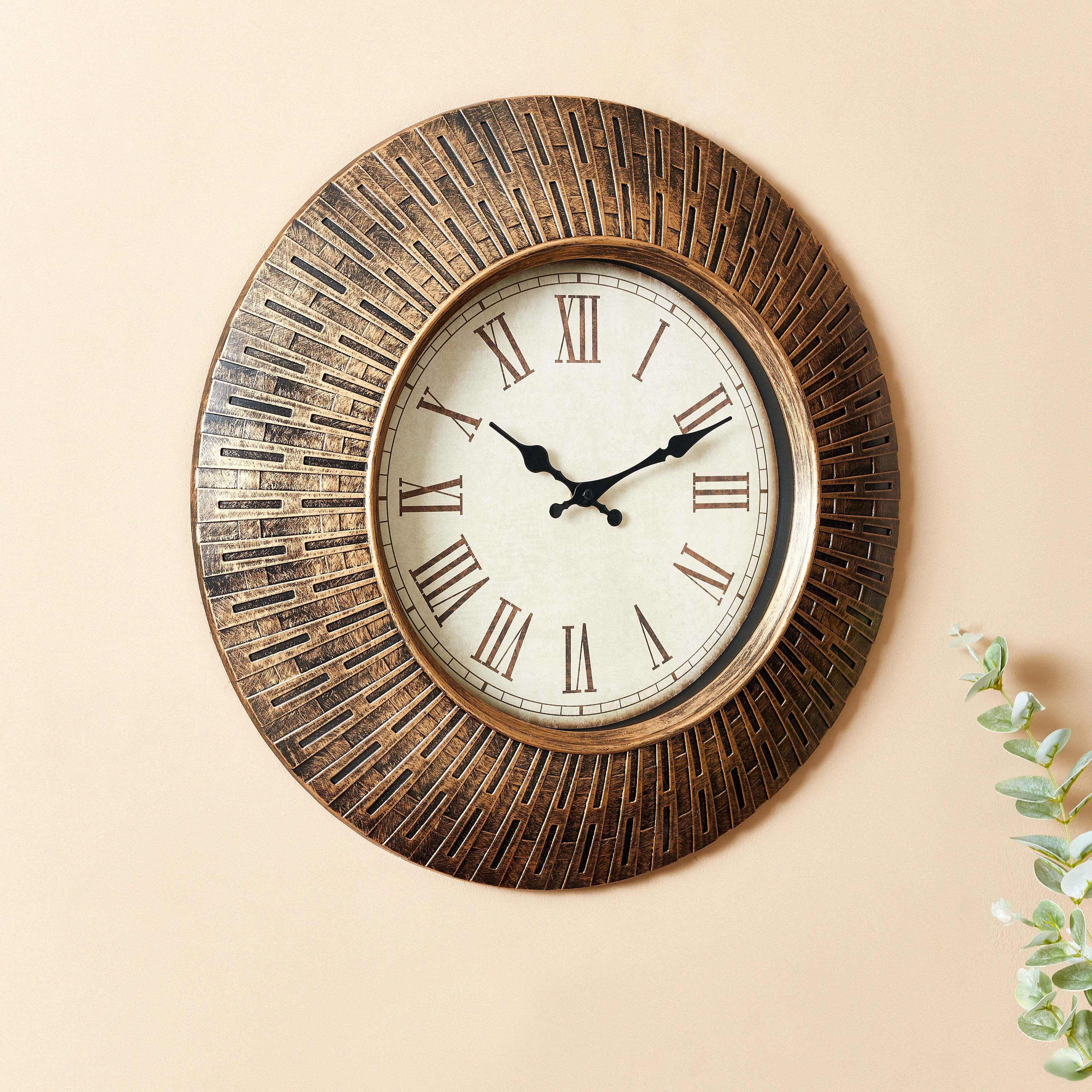 Delphine Wall Clock with Line Cut Work Border-hbxdiningroom-decorandaccessories-clocks-image-2