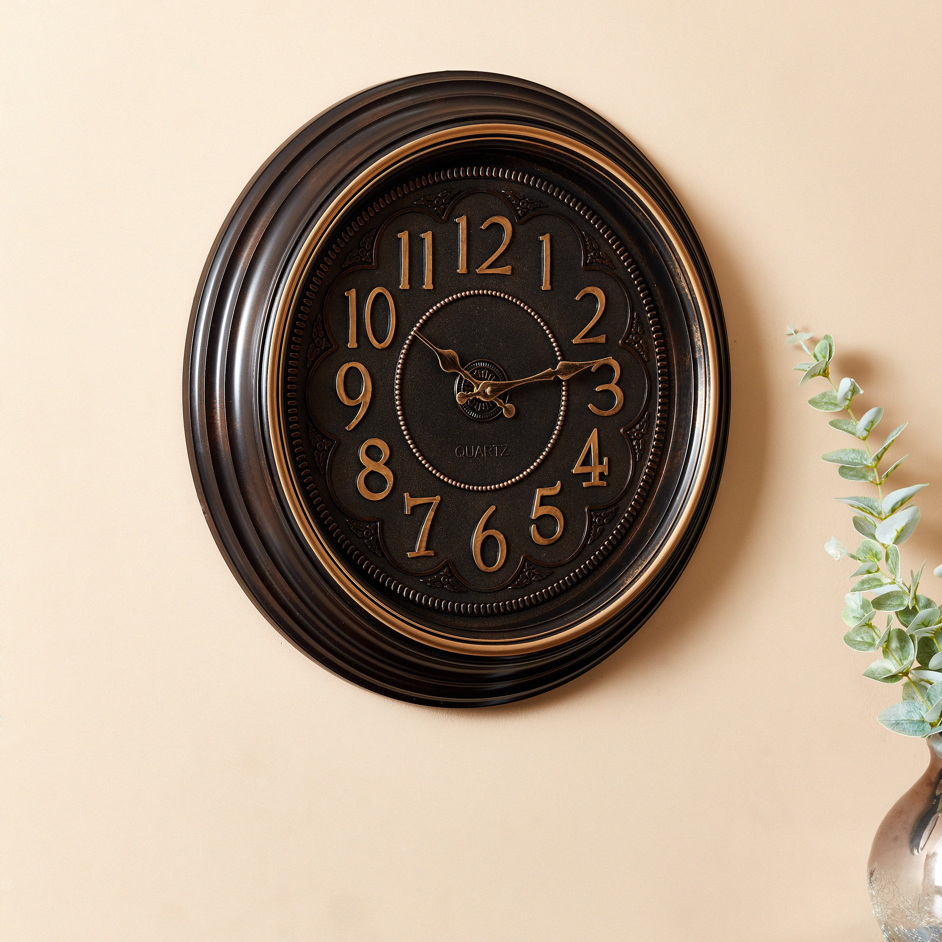 ساعة حائط بإطار معدن من ديلفين-hbxdiningroom-decorandaccessories-clocks-image-2