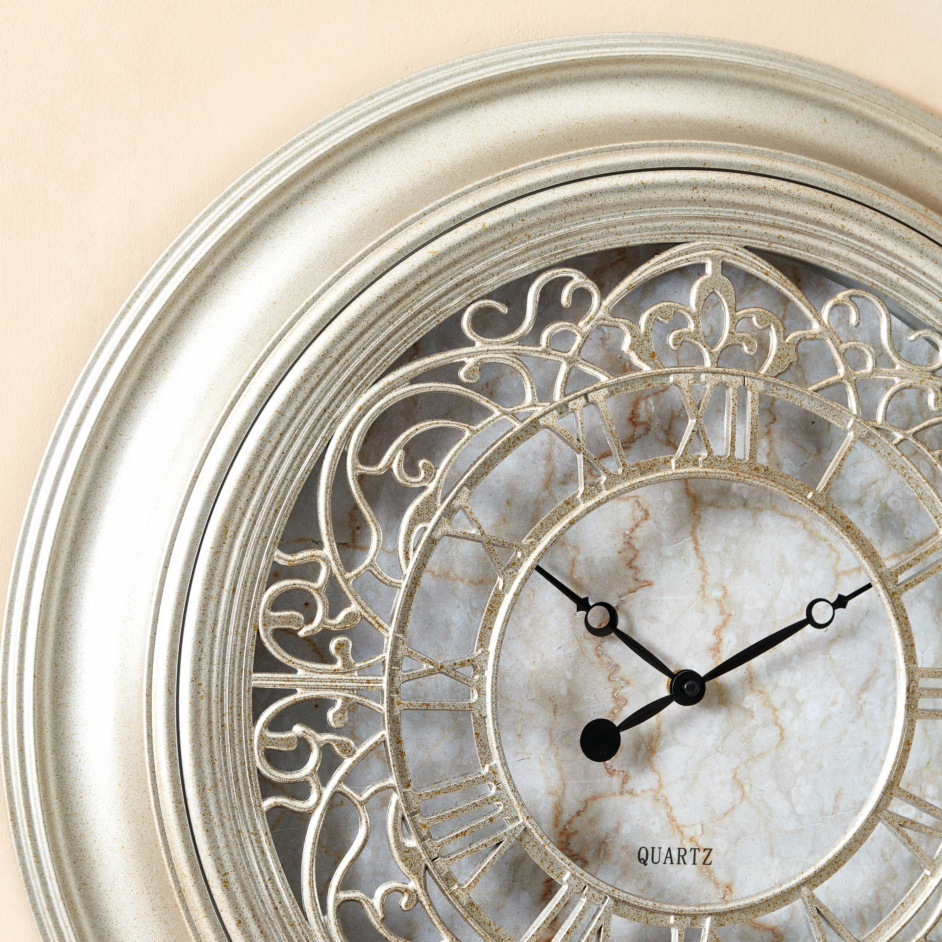 ساعة حائط بأرقام رومانية من دلفين-hbxdiningroom-decorandaccessories-clocks-image-3