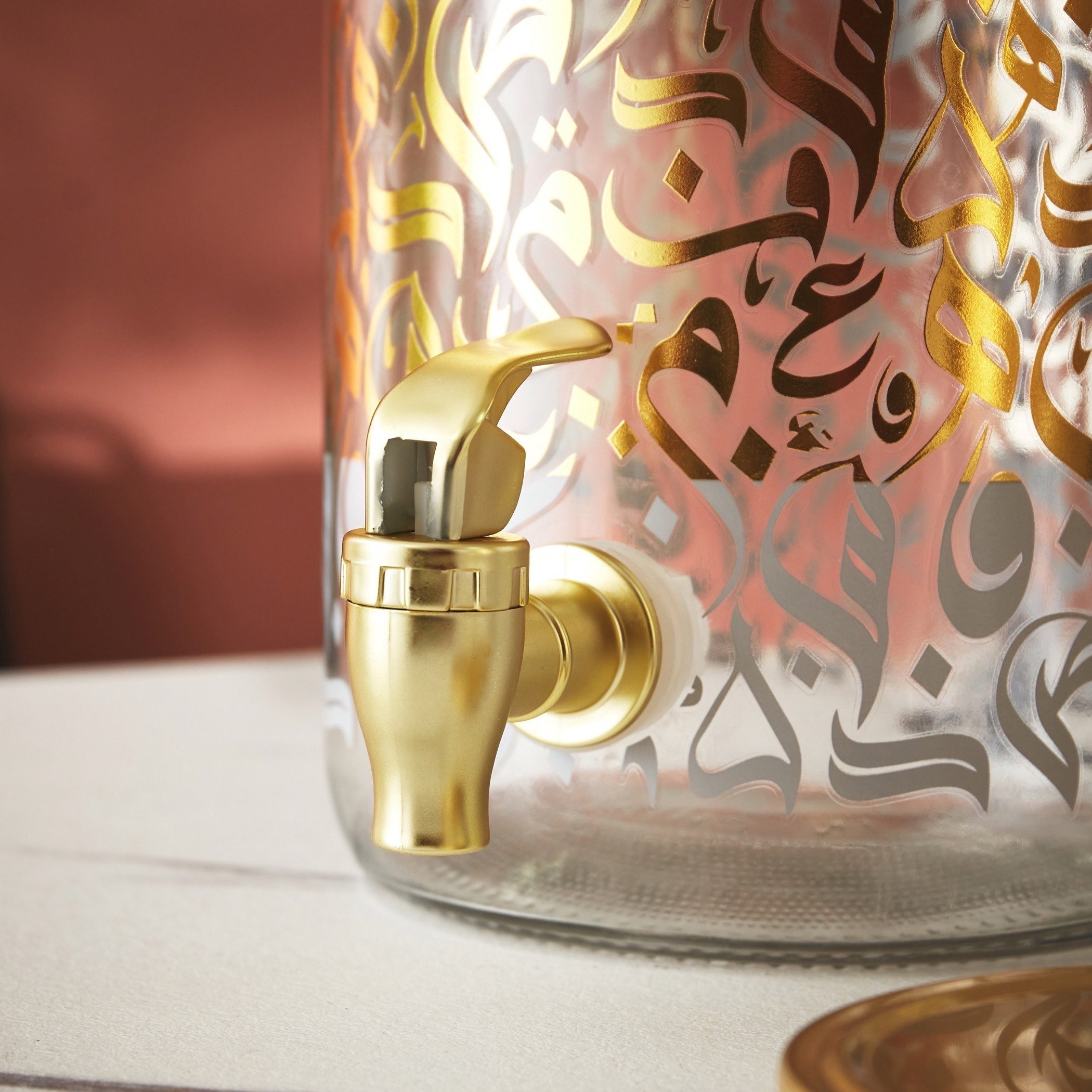 طقم موزع مشروبات وحامل من قطعتين بتصميم كاليجرافي - 3.7 لتر-hbxhomeware-hbxkitchen-image-4