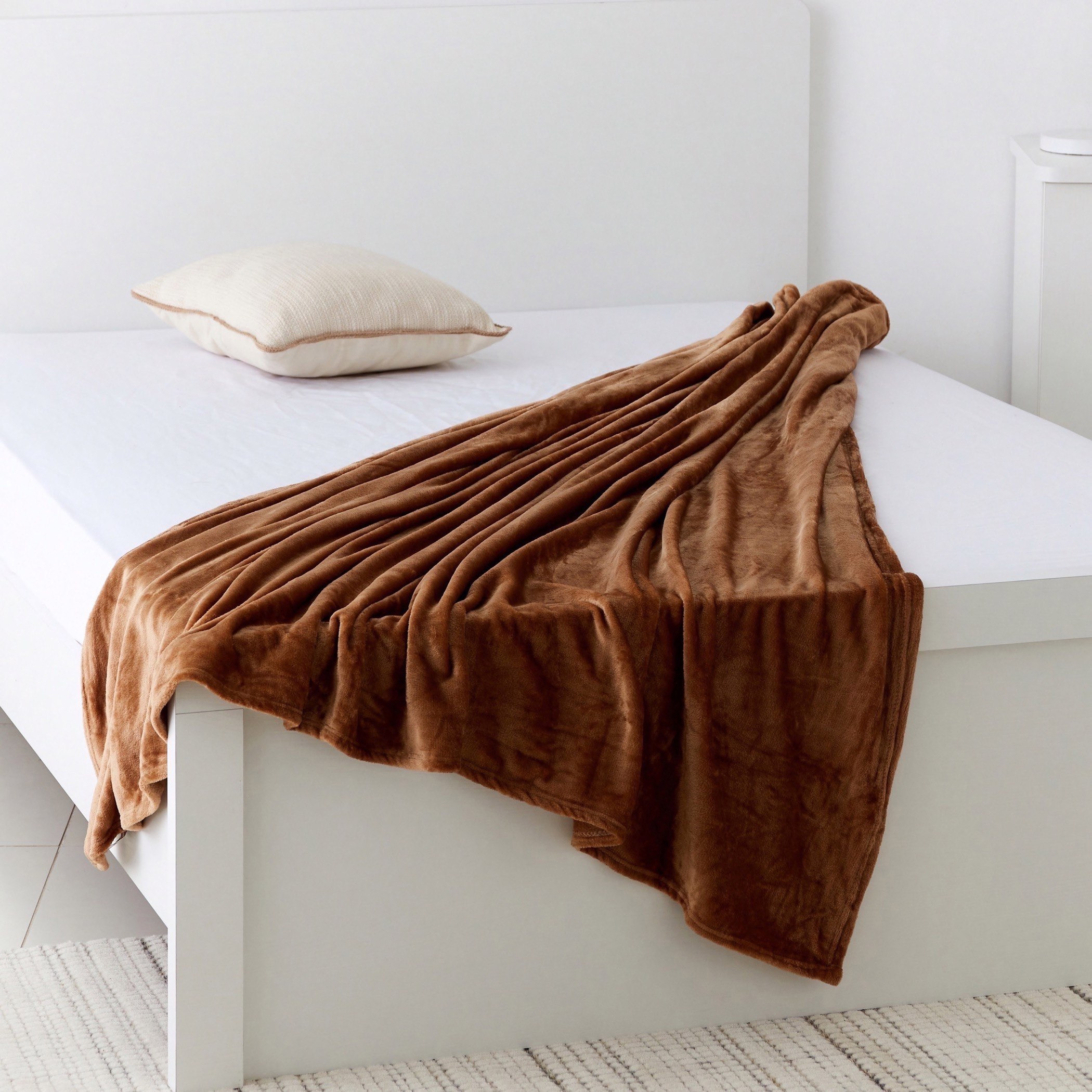 بطانية مزدوجة فلانيل سادة من نوفا - 150x200 سم-hbxhomeware-hbxbedroom-image-2