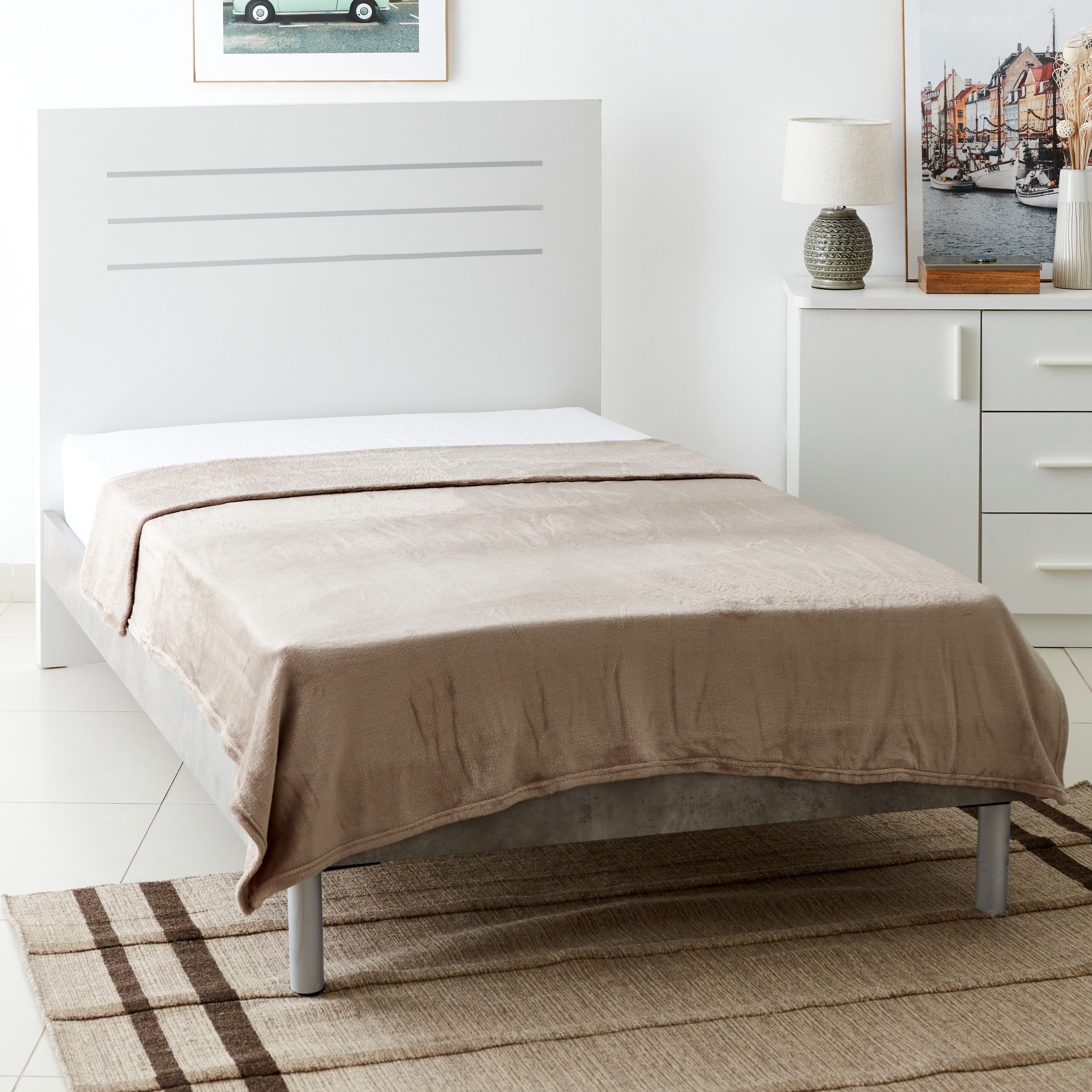 بطانية فلانيل مزدوجة سادة من نوفا - 150x200 سم-hbxhomeware-hbxbedroom-image-1