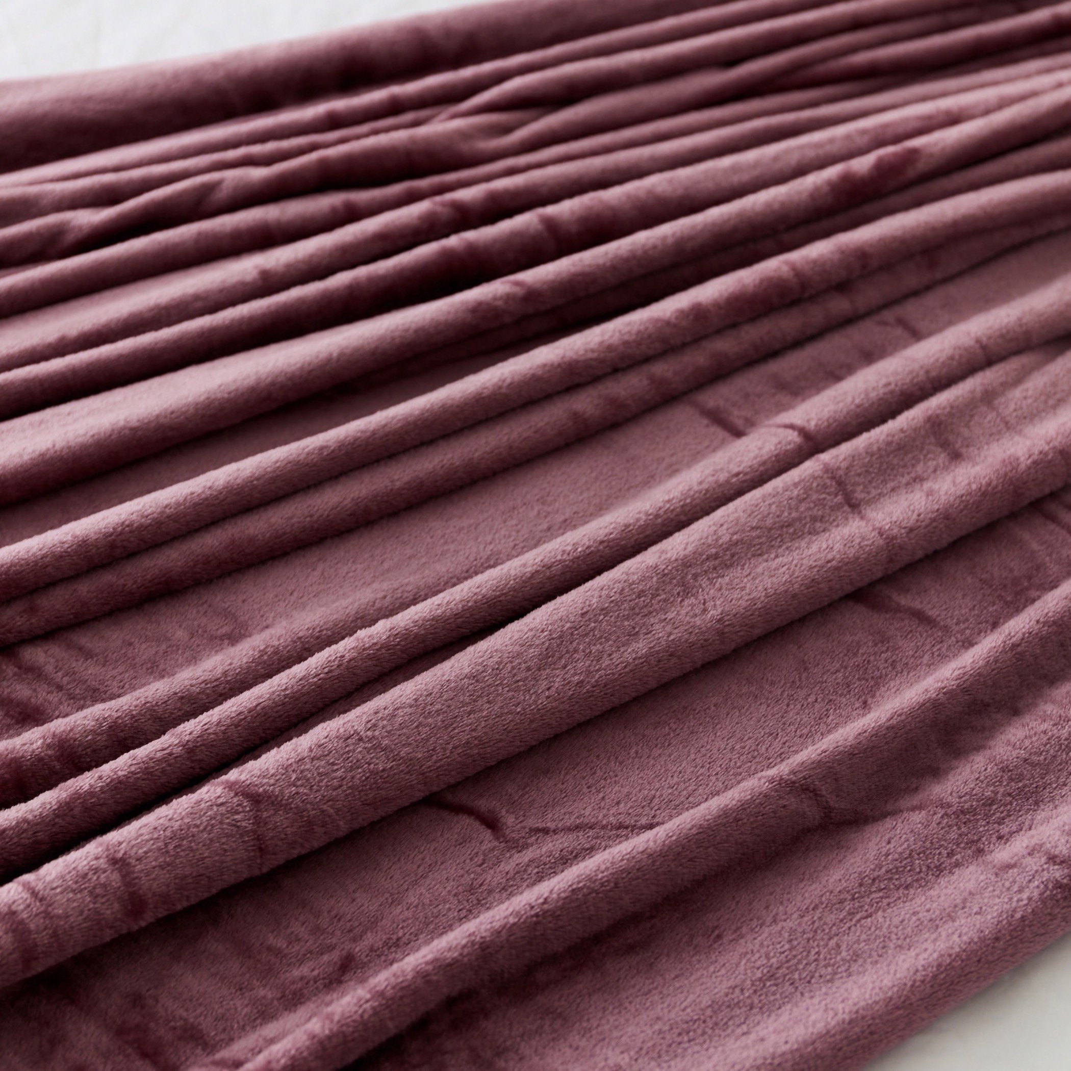 Nova Solid Flannel Twin Blanket - 150x200 cm-hbxhomeware-hbxbedroom-image-3