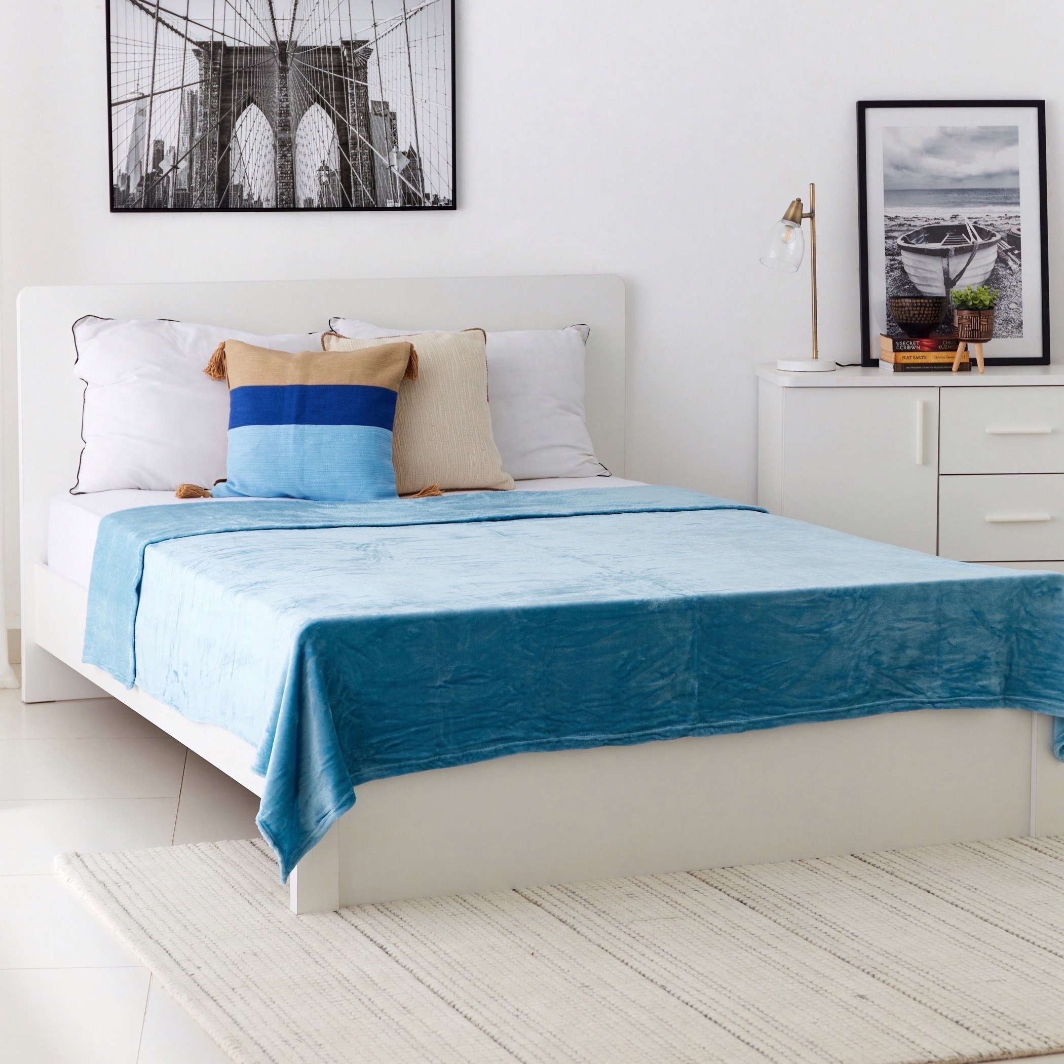 Nova Solid Flannel Twin Blanket - 150x200 cm-hbxhomeware-hbxbedroom-image-5