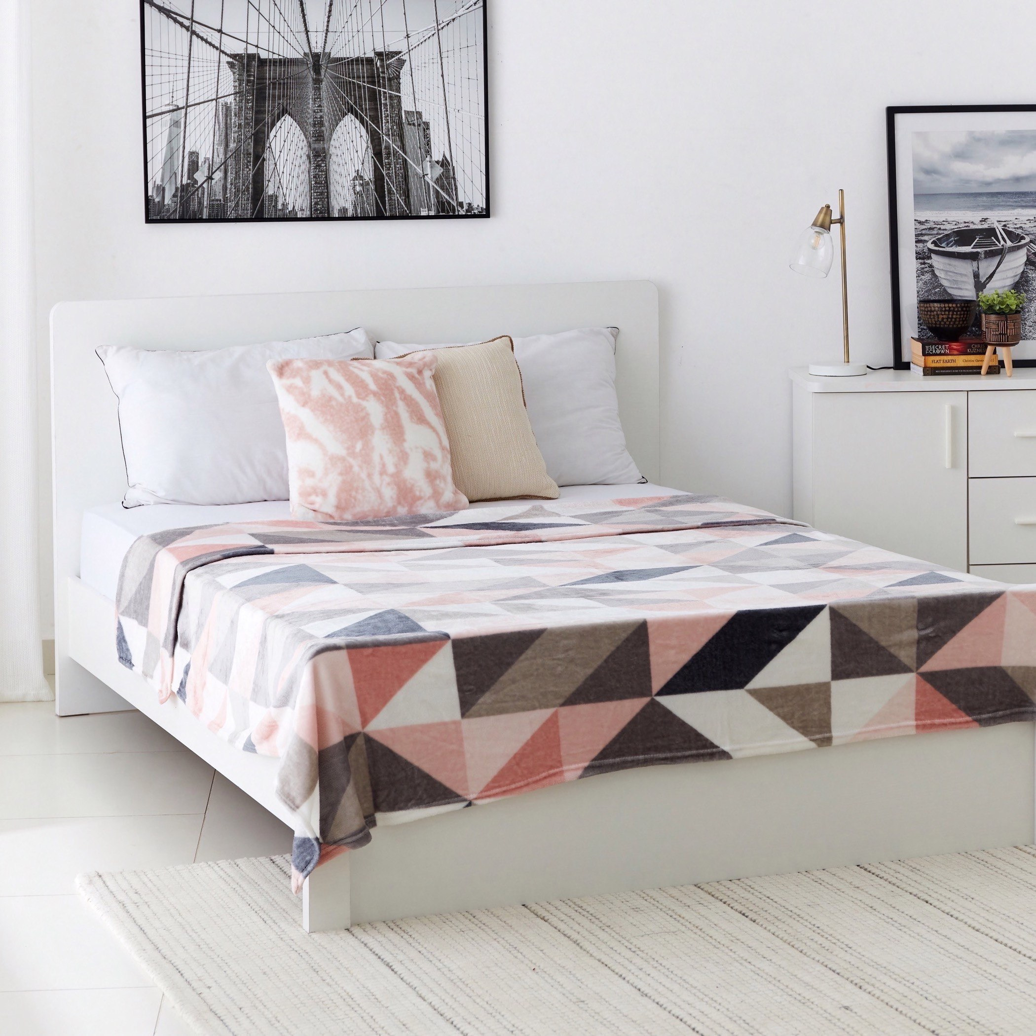 بطانية مزدوجة فلانيل بطبعات هندسية من ماتريكس - 150x200 سم-hbxhomeware-hbxbedroom-image-5
