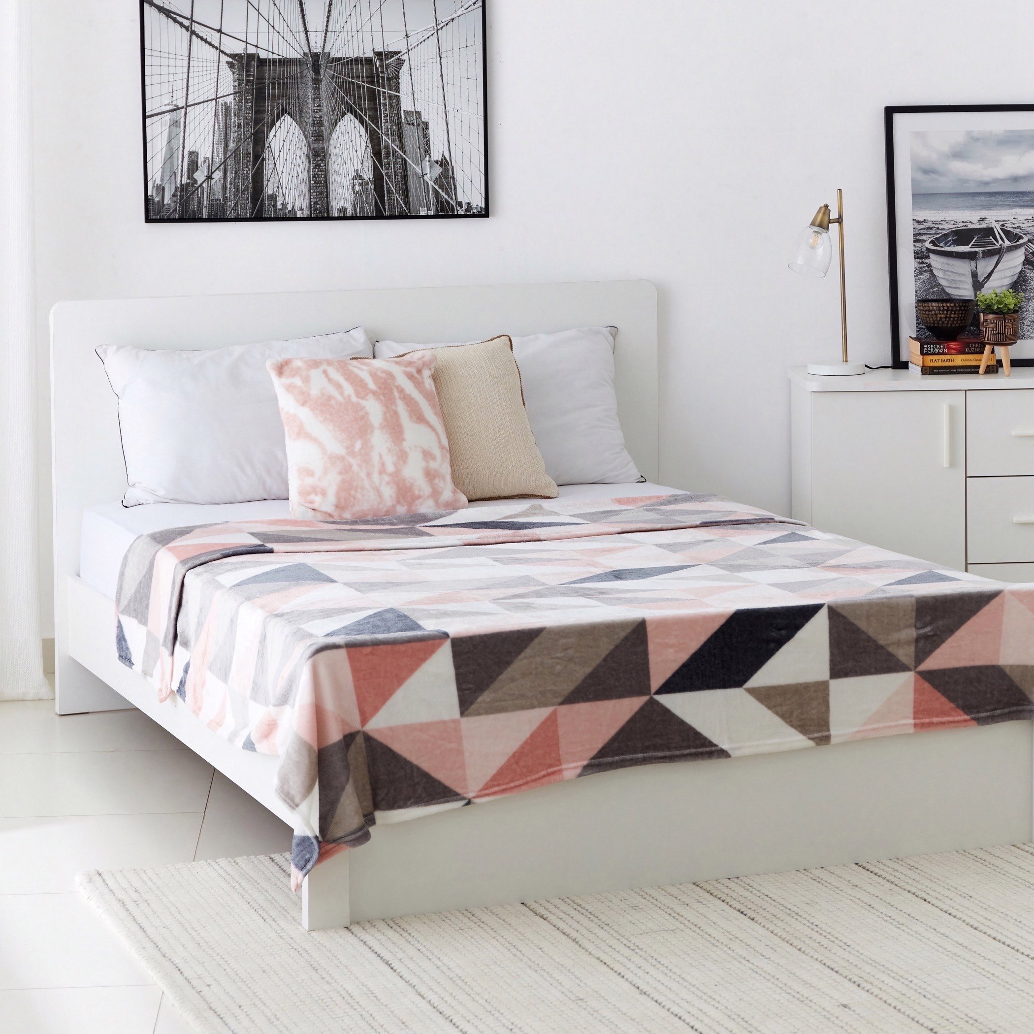بطّانية مزدوجة كوين فلانيل بطبعات هندسية من ماتريكس - 200x220 سم-hbxhomeware-hbxbedroom-image-5
