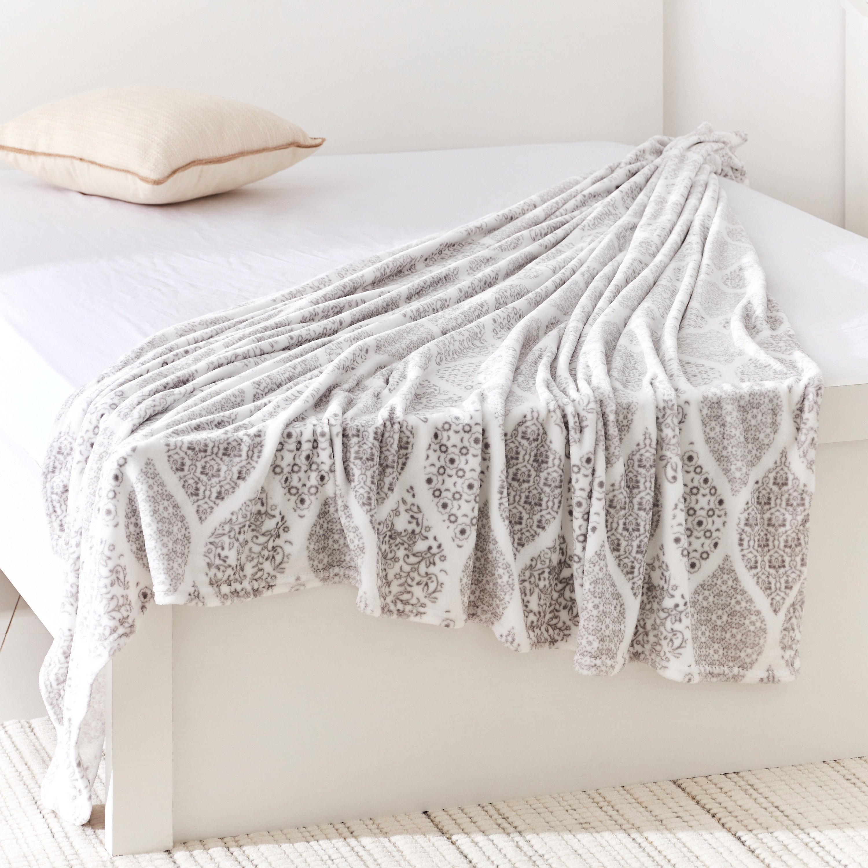 بطانية مزدوجة فلانيل بطبعات من ماتريكس مونو - 150x200 سم-hbxhomeware-hbxbedroom-image-2