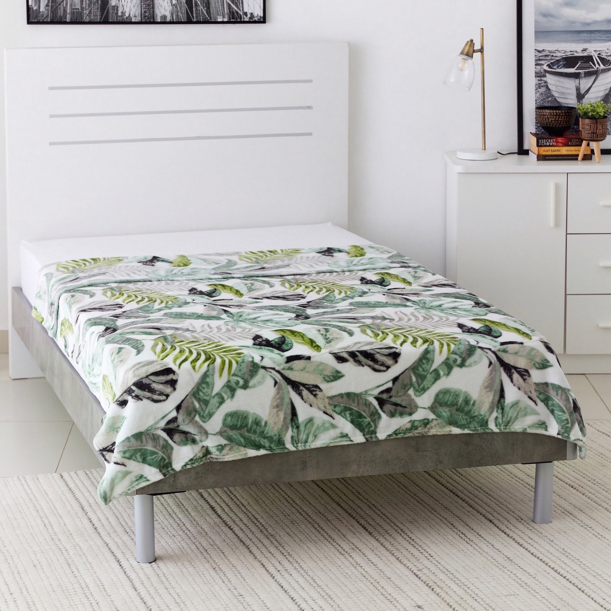 بطانية مزدوجة فلانيل بطبعات من ماتريكس تروبيكال - 150x200 سم-hbxhomeware-hbxbedroom-image-1