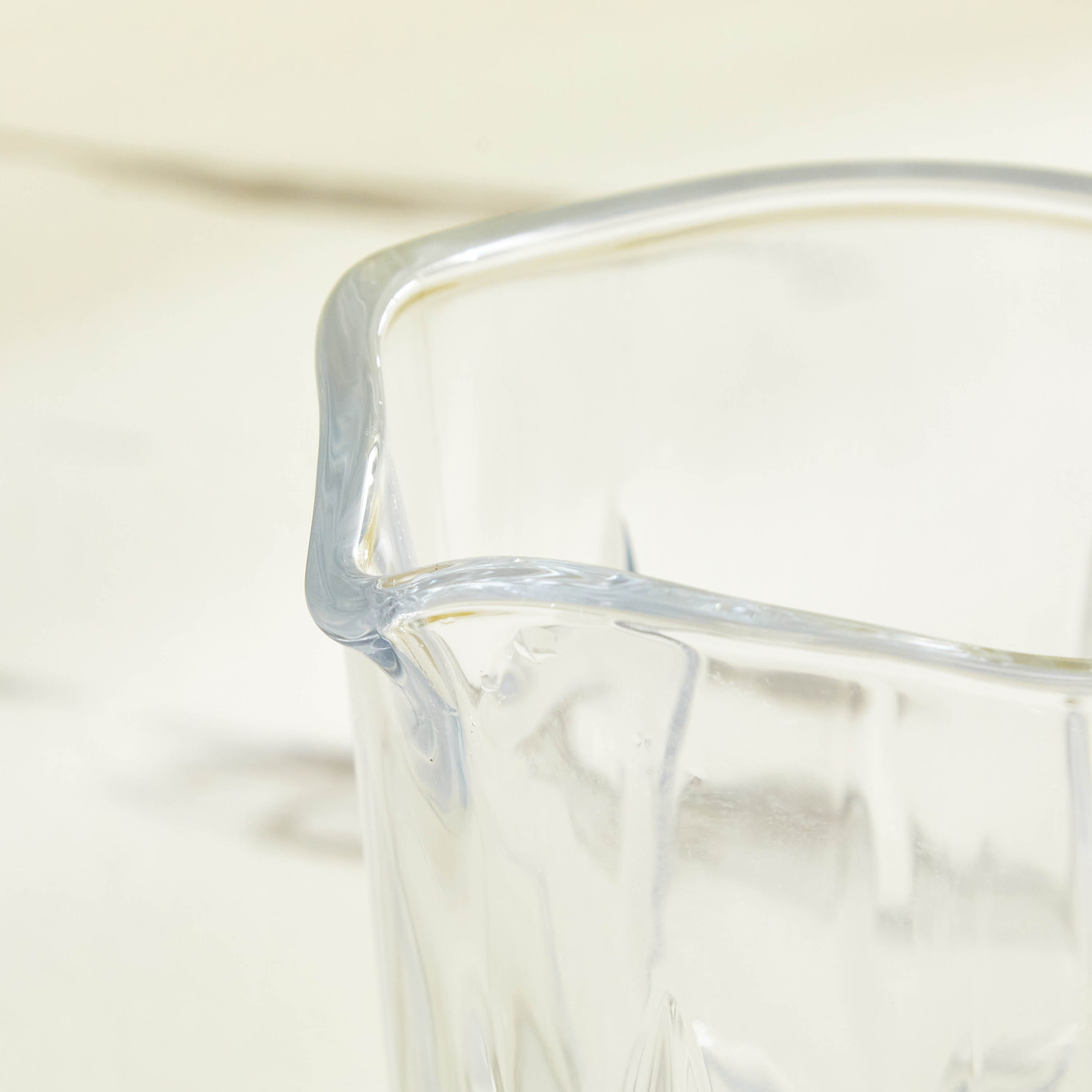إبريق زجاج من زودياك - 1.25 لتر-hbxhomeware-diningandtabletop-jugs-image-2