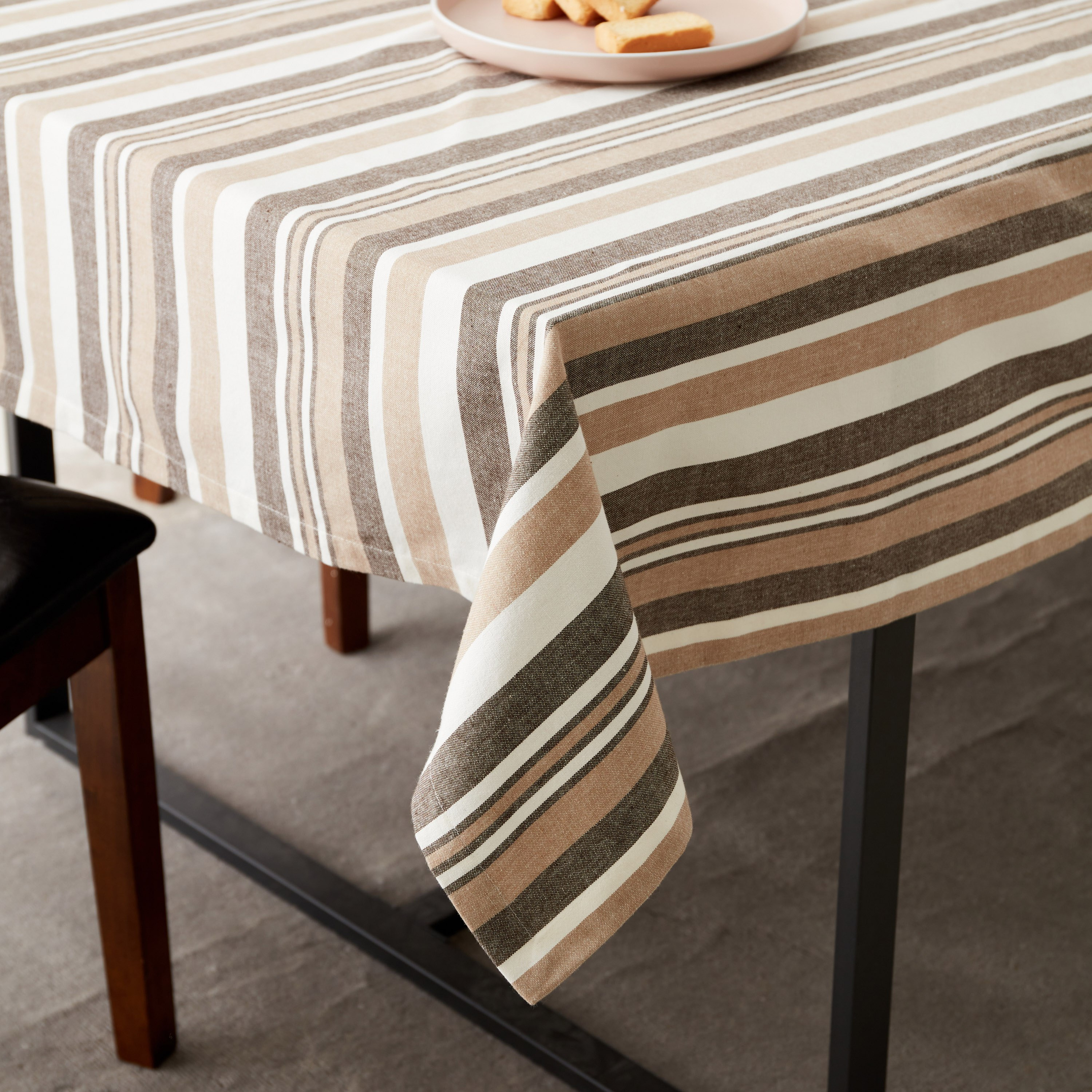 مفرش طاولة من هارلي نورا - 150x250 سم-hbxdecorandfurnishings-homefurnishings-tablelinens-image-1
