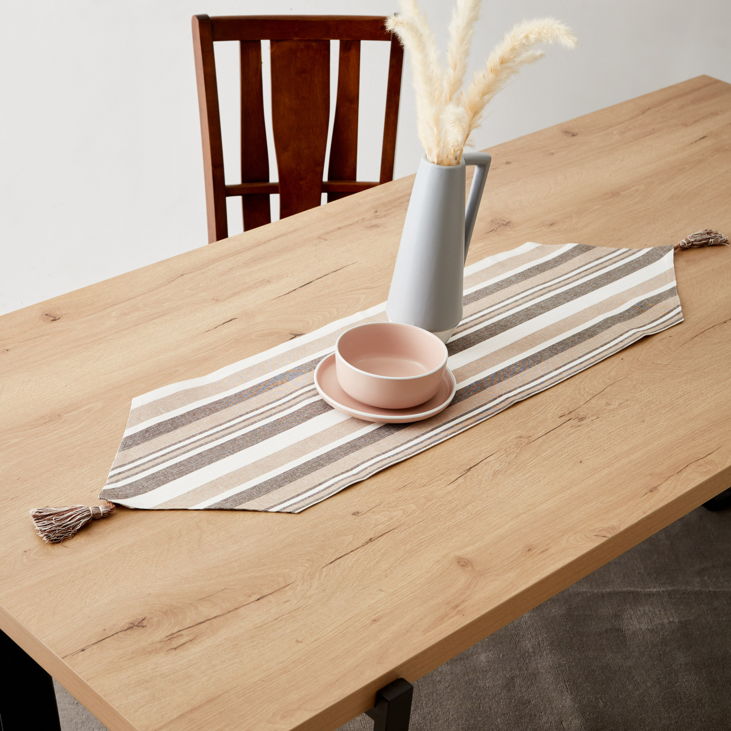 مفرش طاولة قابل للاستخدام على الوجهين من هارلي نورا - 33x120 سم-hbxdecorandfurnishings-homefurnishings-tablelinens-image-1