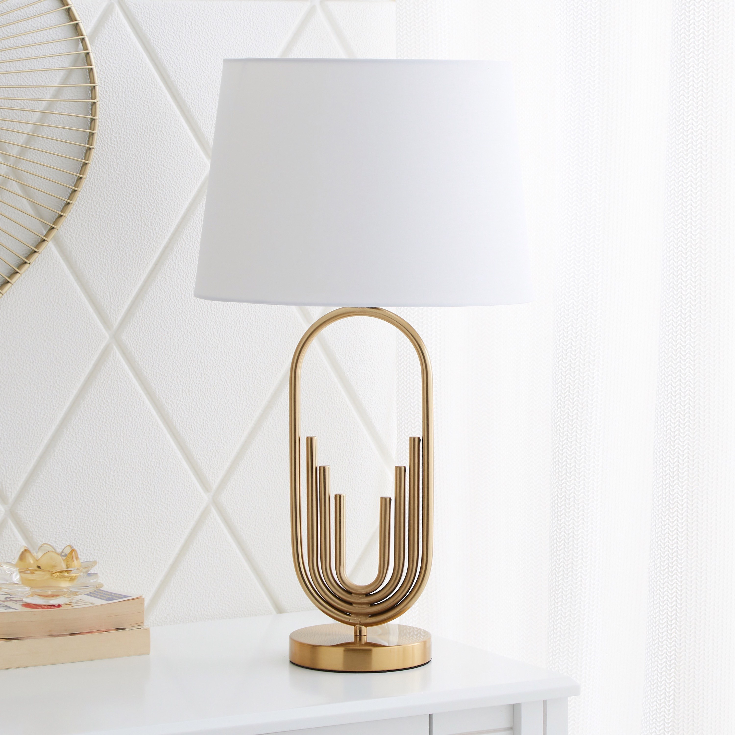 مصباح طاولة من المعدن الفاخر من دييجو - 33x57 سم-hbxlivingroom-lighting-tablelamps-image-1