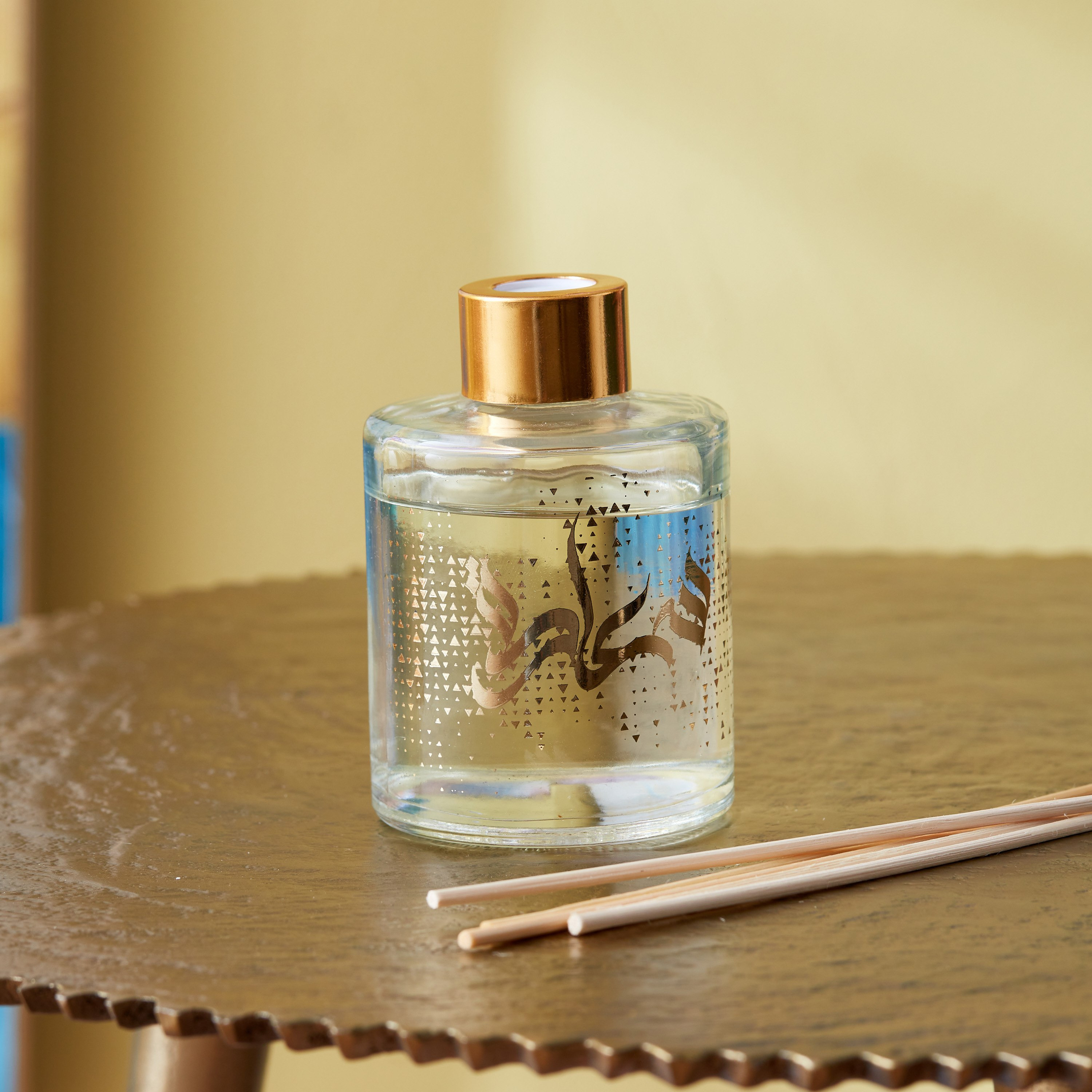 مجموعة موزع عطور بالأعواد بالميرمية البيضاء واللبان بتصميم كاليجرافي- 150 مل-PROMO_HB_AE_B2G2_011025-image-4