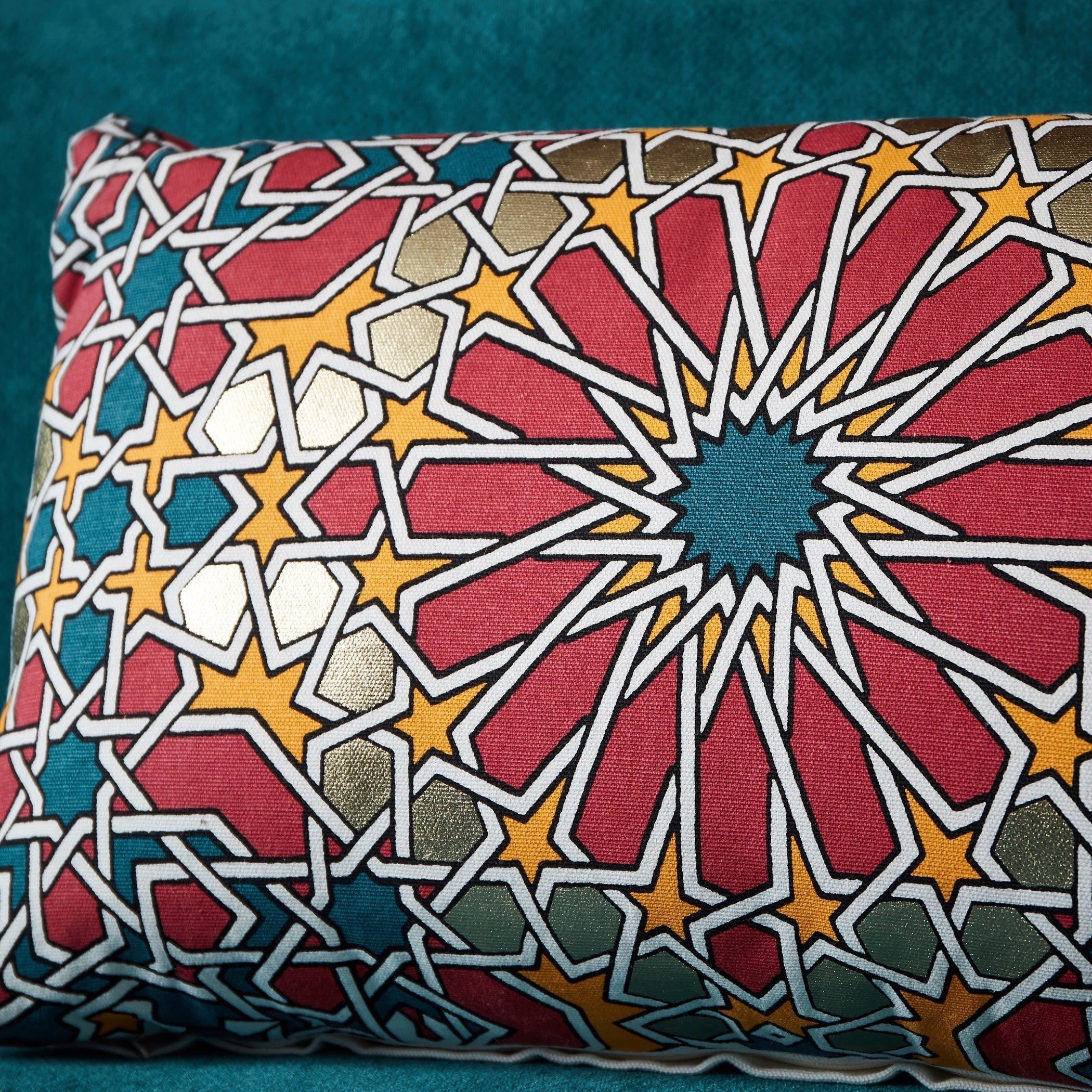 وسادة قطن محشوة بطبعات من أرابيسك كرين - 30x50 سم-hbxlivingroom-furnishings-cushionsandcovers-filledcushions-image-2