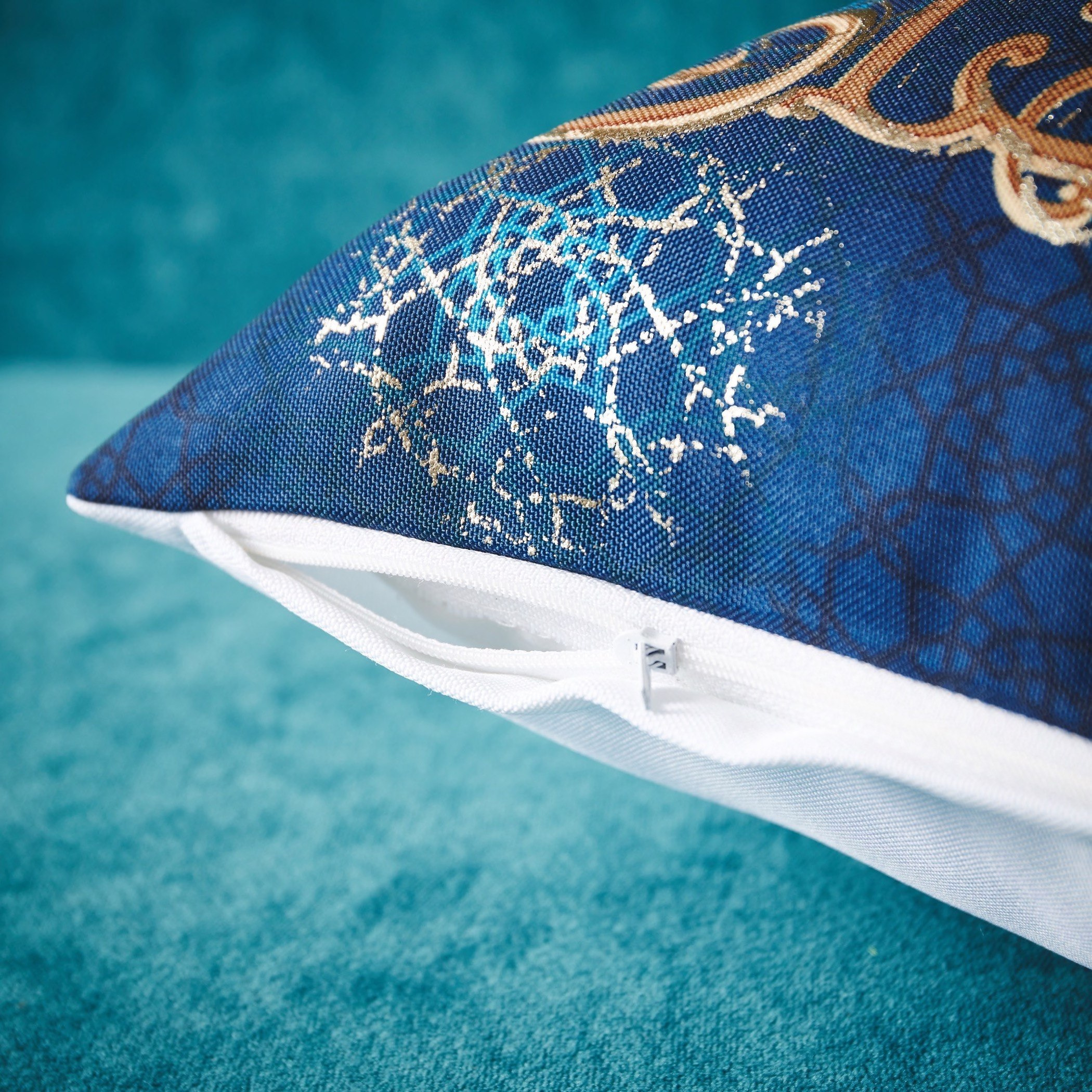 وسادة محشوة بطبعات من أرابيسك - 30x50 سم-hbxdecorandfurnishings-homefurnishings-cushionsandcovers-filledcushions-image-3