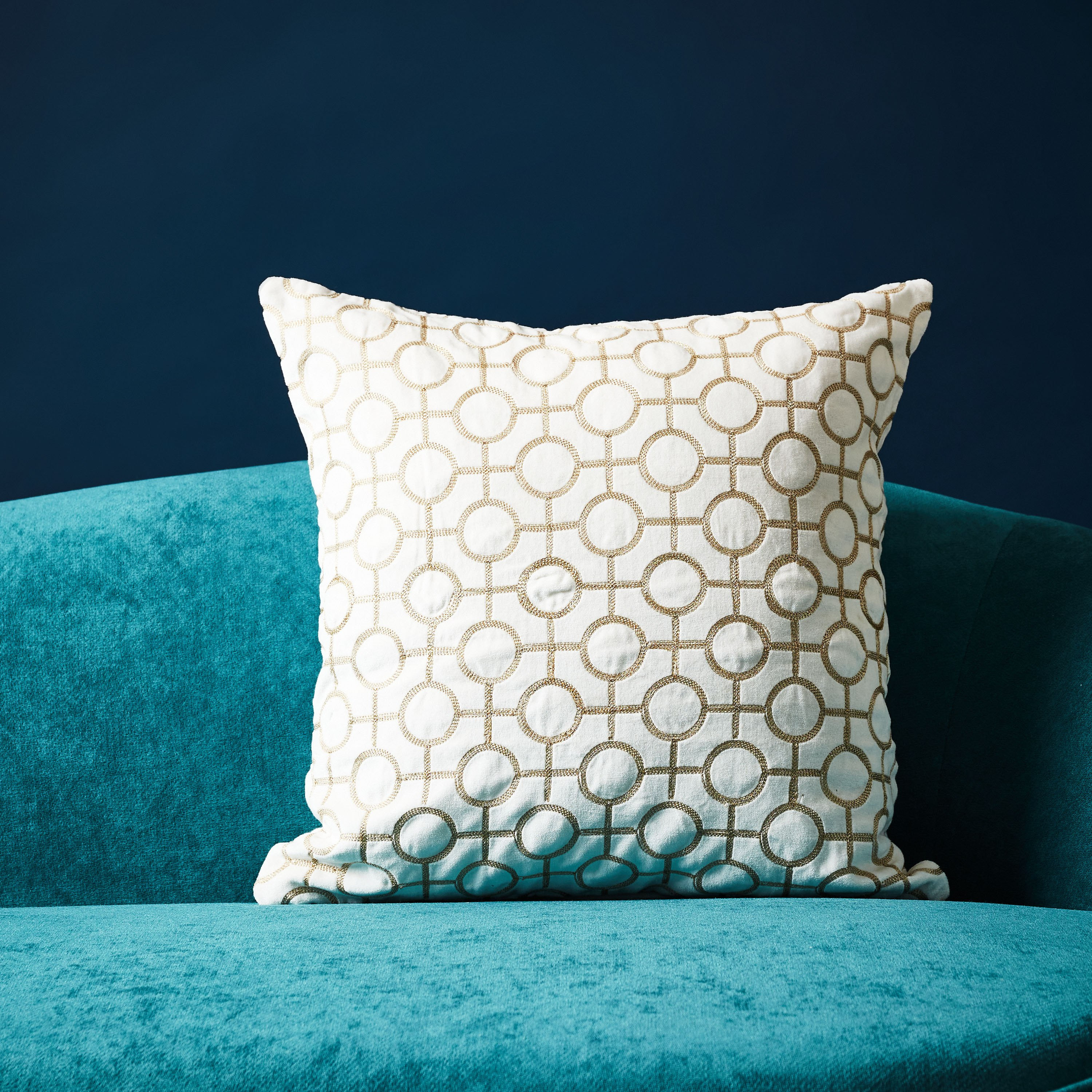 غطاء وسادة من المخمل والقطن مطرّز من أمبريدج جريس- 45x45 سم-PROMO_HB_AE_B1G1_250925-image-1