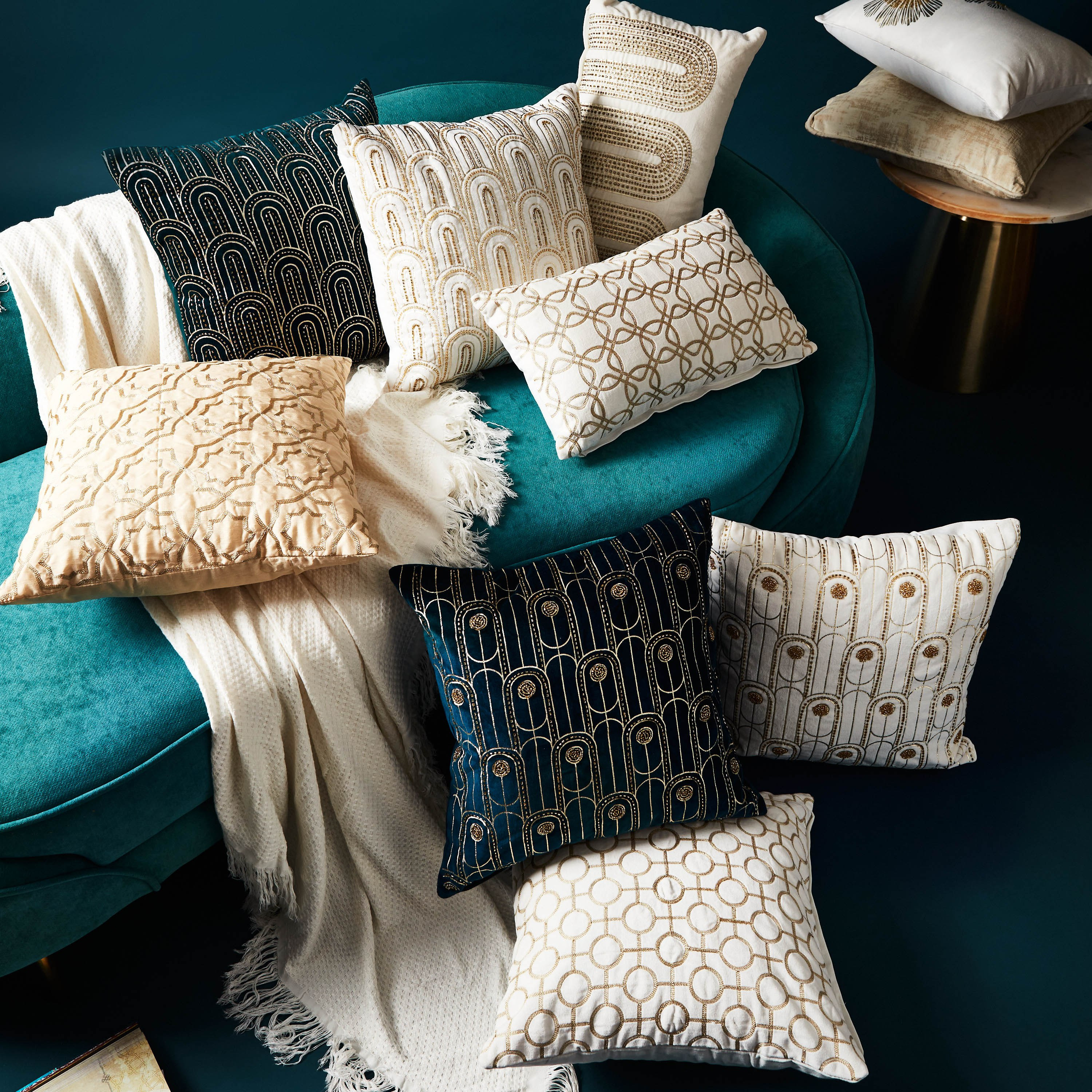 غطاء وسادة من المخمل والقطن مطرّز من أمبريدج جريس- 45x45 سم-PROMO_HB_AE_B1G1_250925-image-5