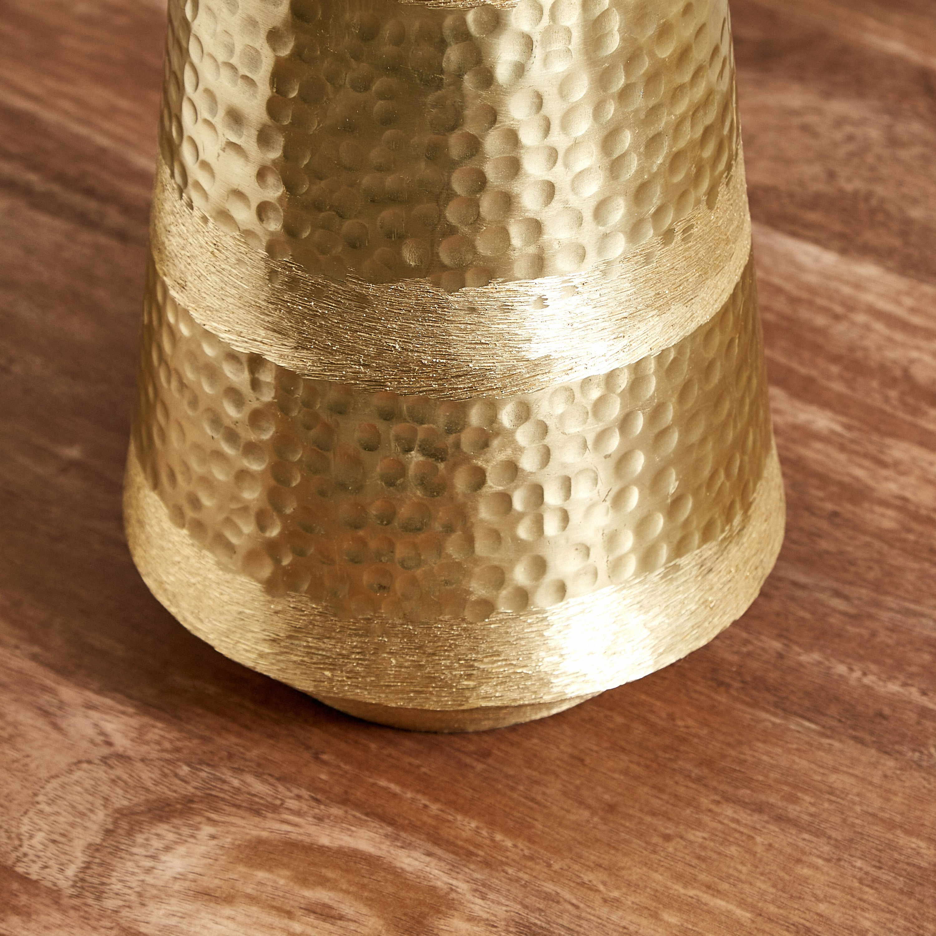 مزهرية معدن مخططة من آيكيز - 17x17x32 سم-hbxhomeware-hbxdecorandfurnishings-image-4