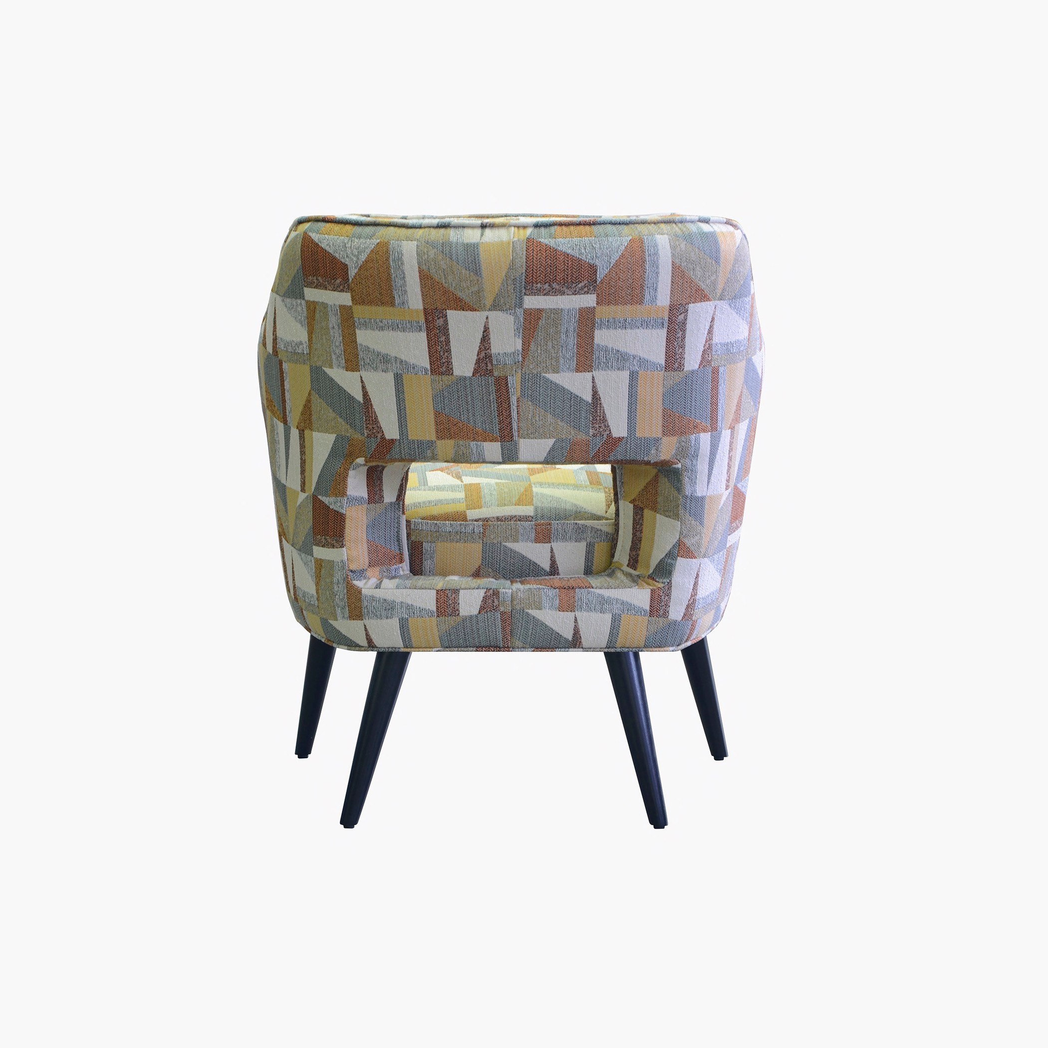 كرسي قماش مزيّن من جانزي-hbxlivingroom-sofasandarmchairs-easychairs-image-4