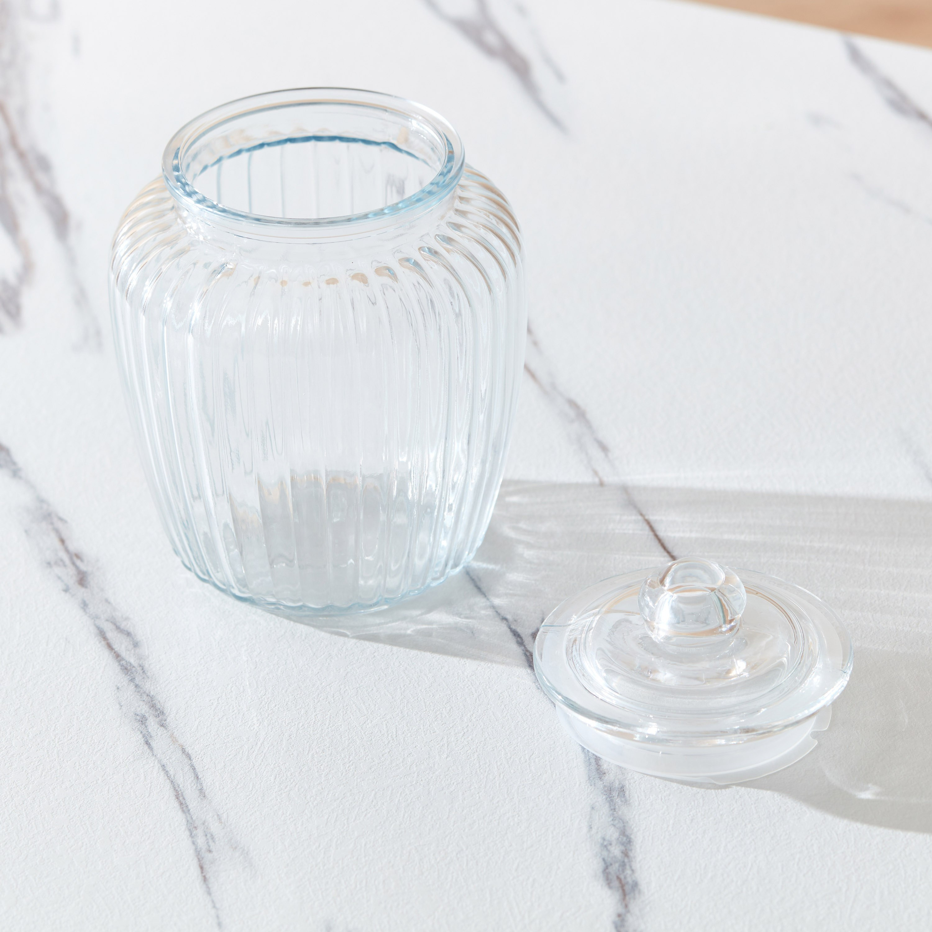 جرة زجاج مخططة من بيلي - 1.9 لتر-hbxhomeware-hbxkitchen-image-3