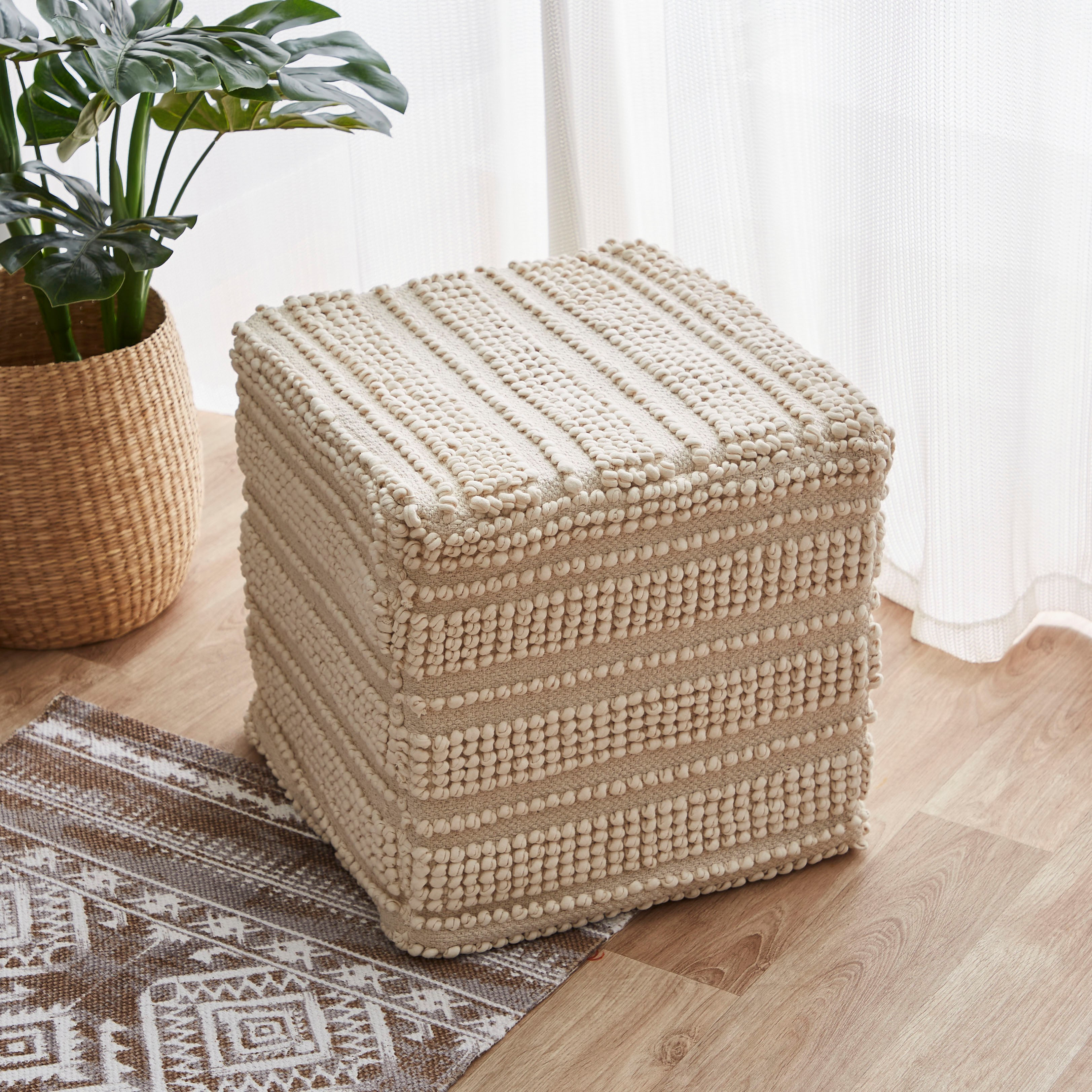 بوف مصنوع يدويًا من ساراي بالهيري - 40x40 سم-hbxlivingroom-sofasandarmchairs-ottomansandfootstools-image-1