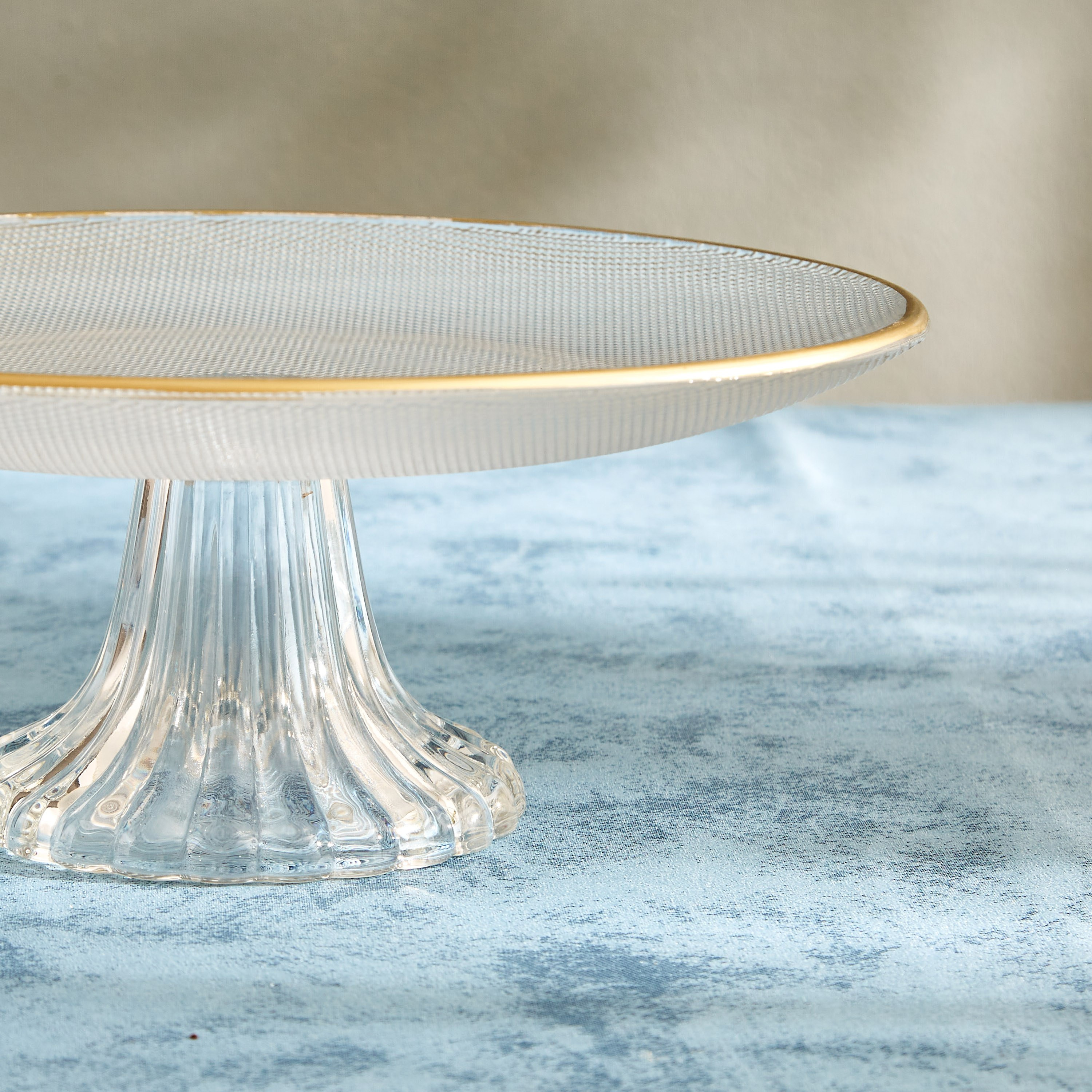حامل كيك بضلع ذهبي من فيستيف - 25 سم-hbxdecorandfurnishings-tabletop-serveware-image-4