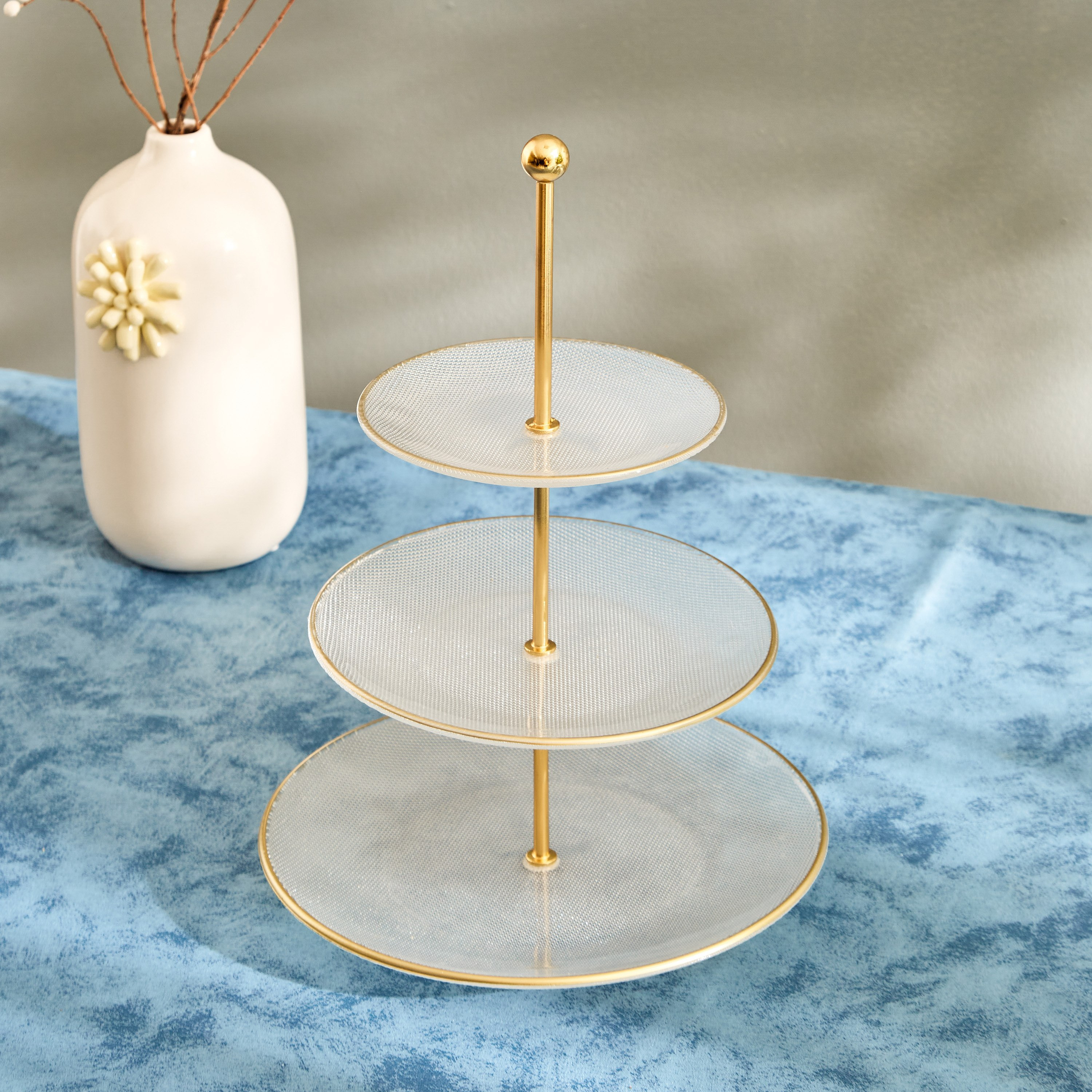 حامل كيك 3 طوابق بإطار ذهبي من فيستيف-hbxdecorandfurnishings-tabletop-serveware-image-2